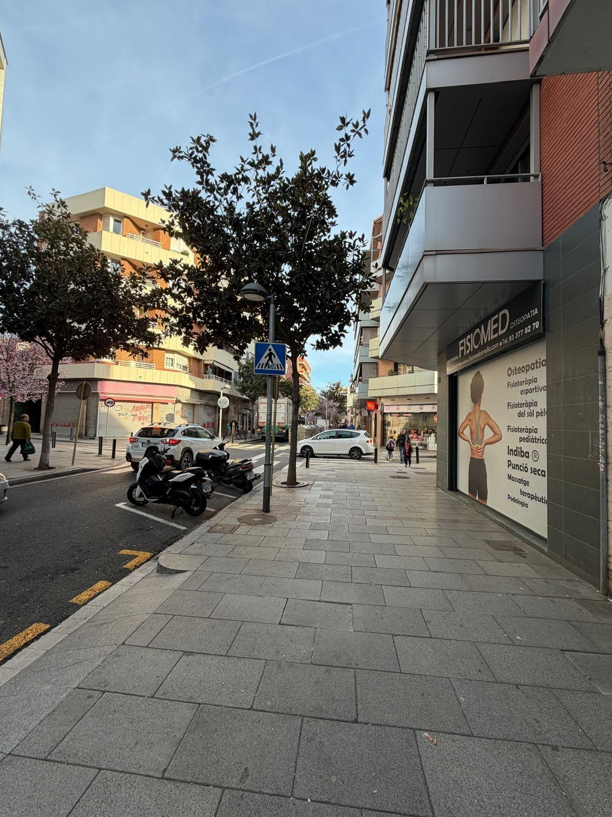 PLAZA DE PARKING EN VENTA EN BARRIO CENTRO DE CORNELLA DE LL - foto 4