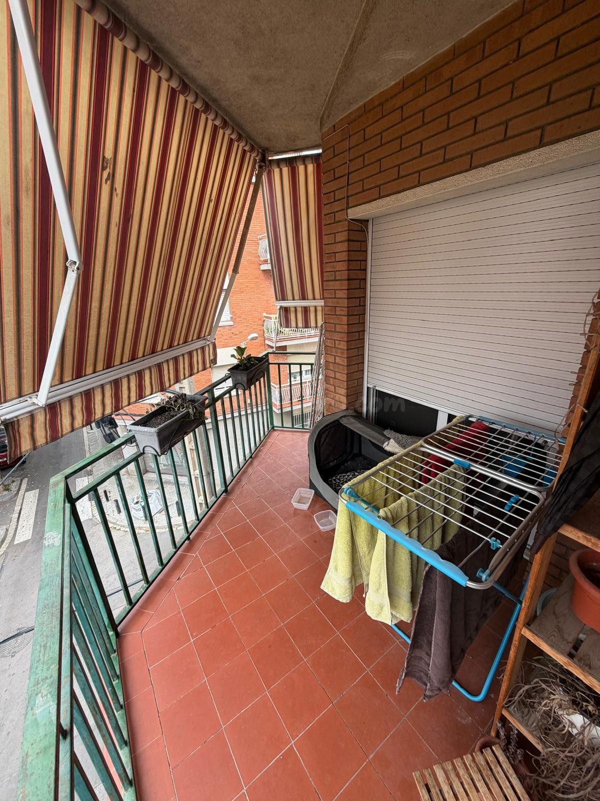 PRECIOSO PISO EN VENTA CON TERRAZA EN BARRIO CENTRO EN CORNE - foto 5