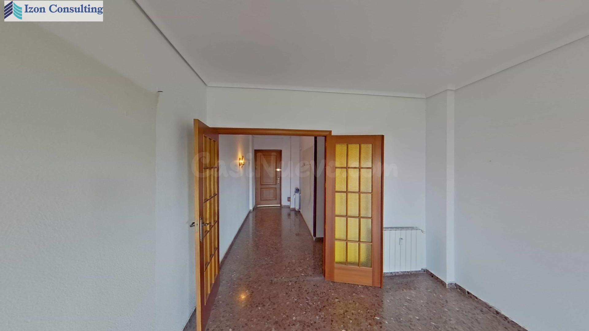Impresionante Piso Junto a la Plaza del Sembrador - foto 2