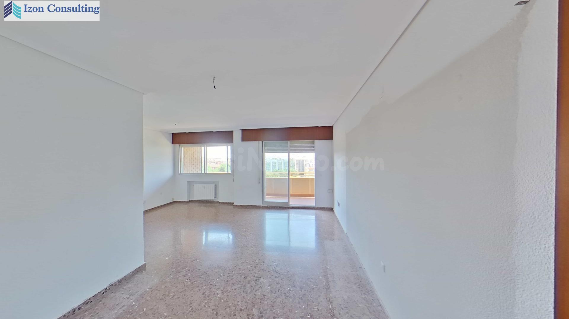 Impresionante Piso Junto a la Plaza del Sembrador - foto 4