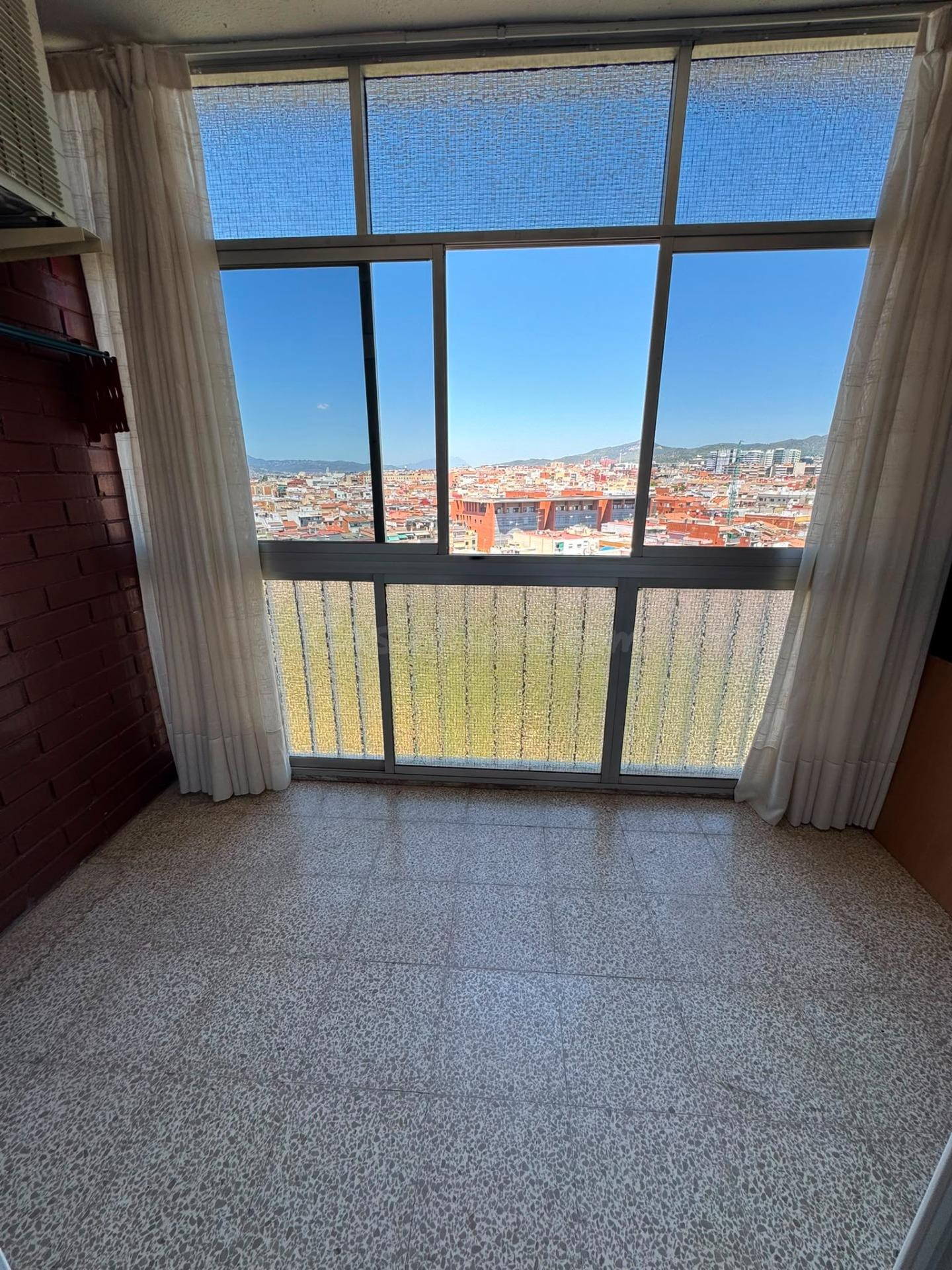 BONITO PISO PARA ENTRAR A VIVIR EN BARRIO GAVARRA EN CORNELL - foto 5
