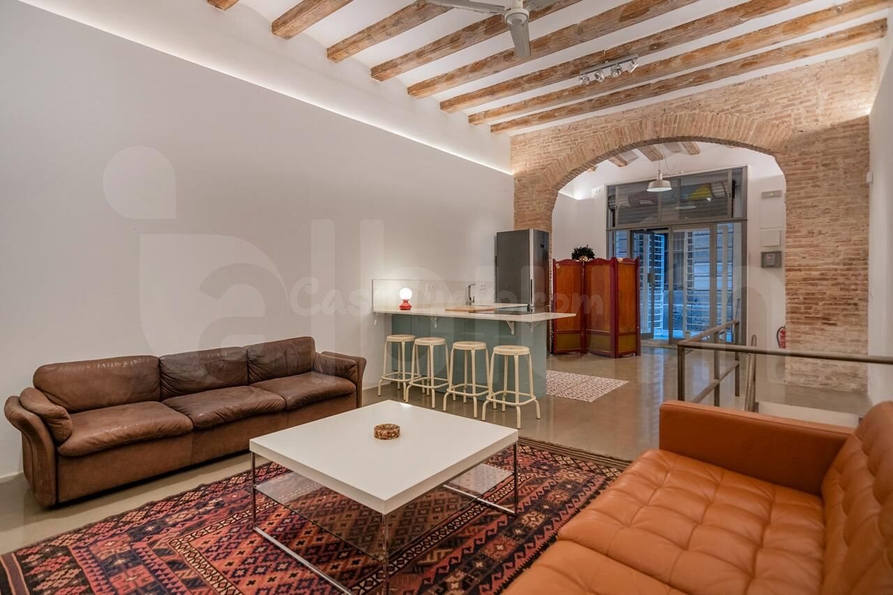 Exclusivo local-vivienda de diseño en el corazón del Barrio 