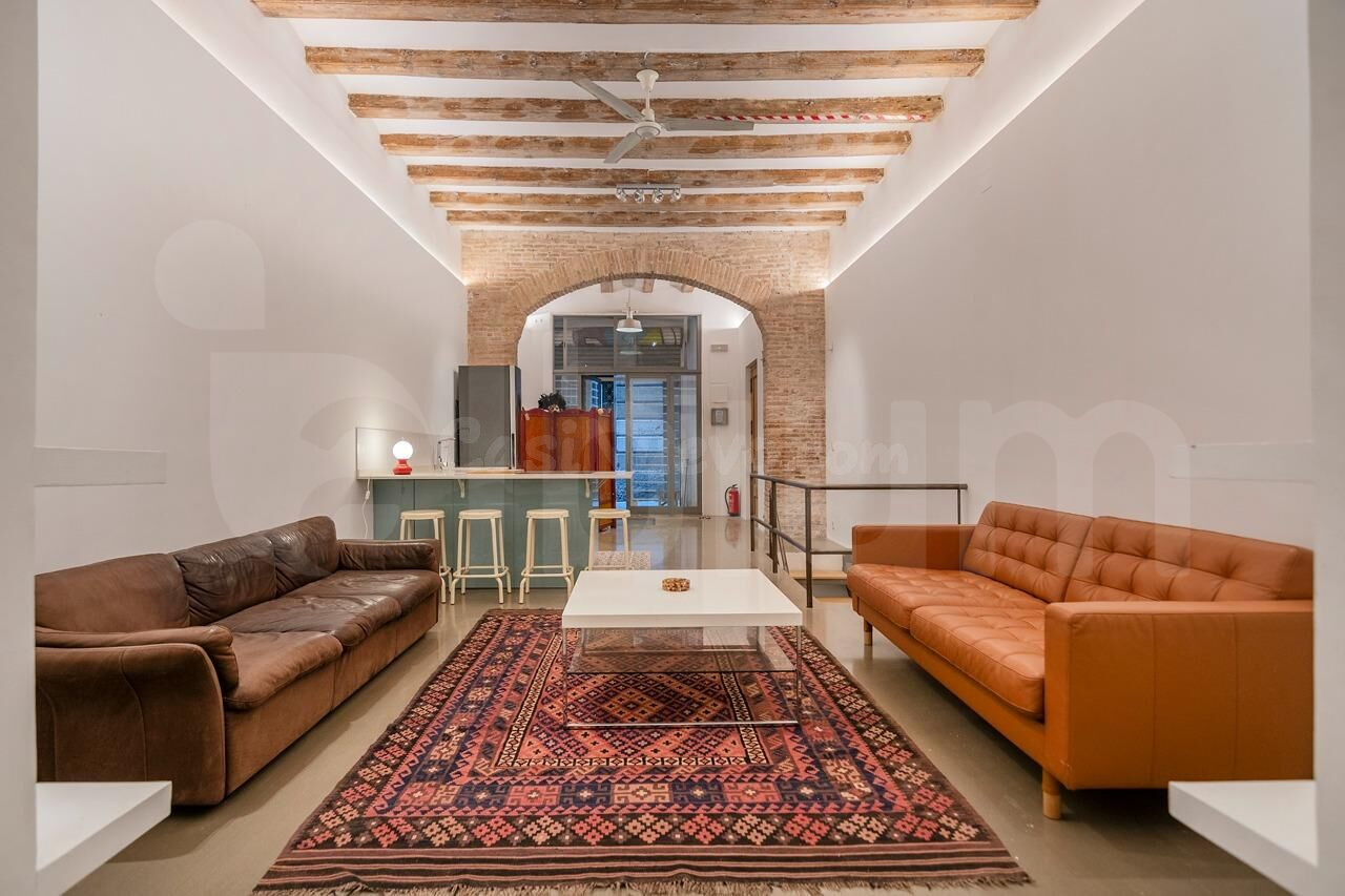Exclusivo local-vivienda de diseño en el corazón del Barrio  - foto 2
