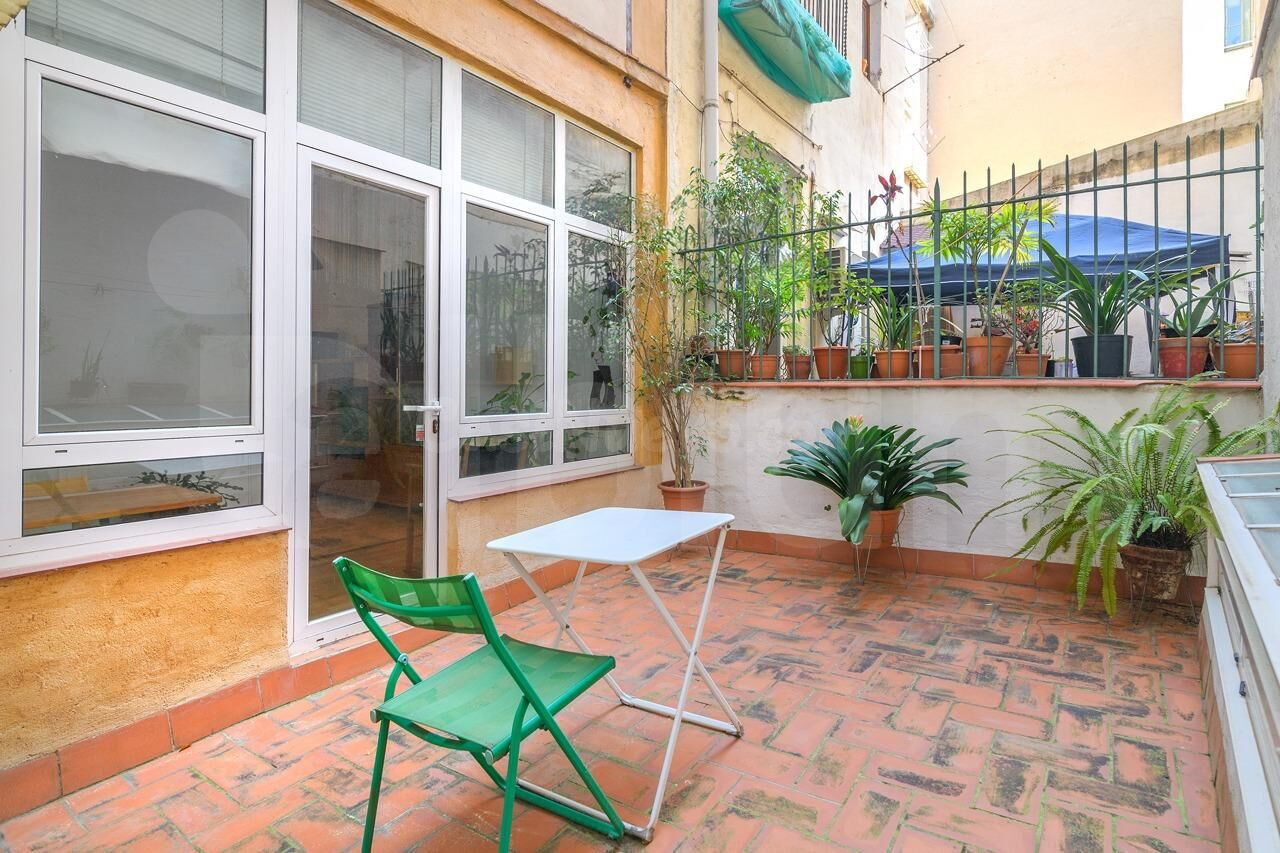 Tu vivienda con encanto y terraza privada junto al Palau de 