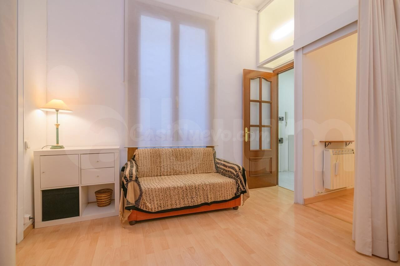 Tu vivienda con encanto y terraza privada junto al Palau de  - foto 5