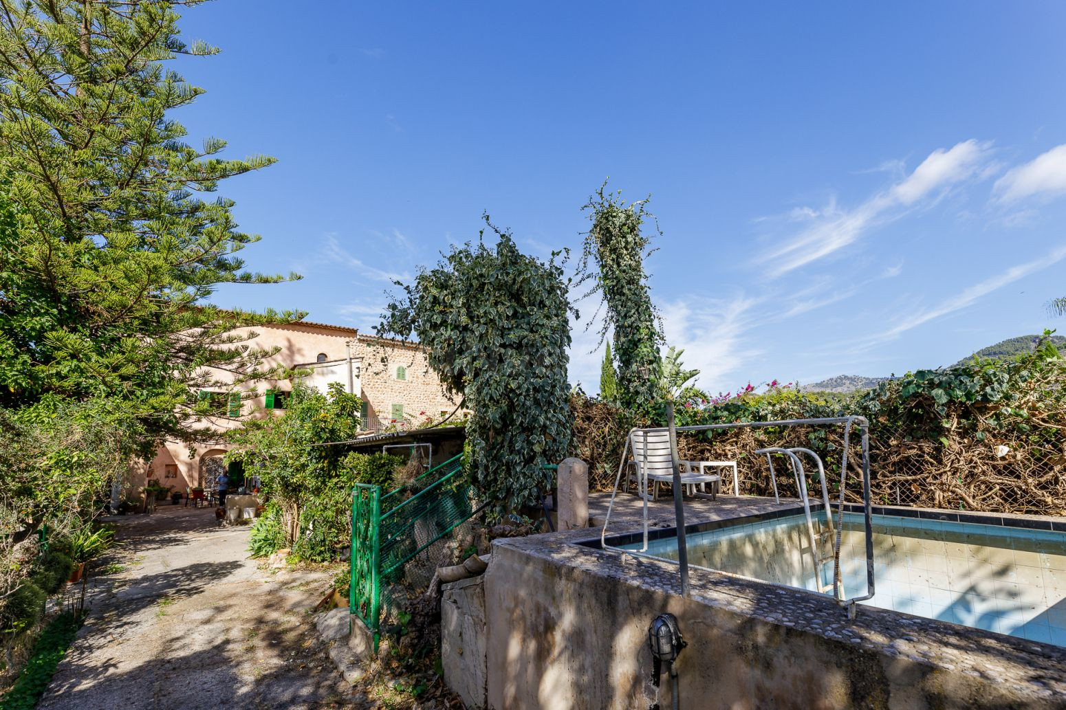 Casa mallorquina en Soller para reformar - foto 5
