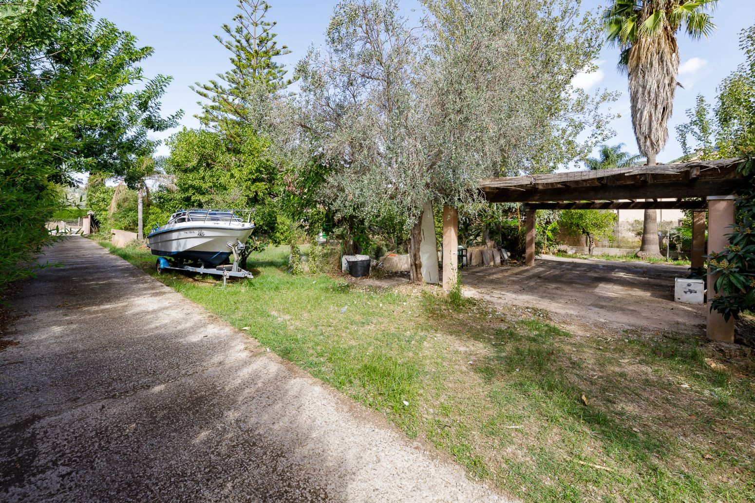 Casa mallorquina en Soller para reformar - foto 4