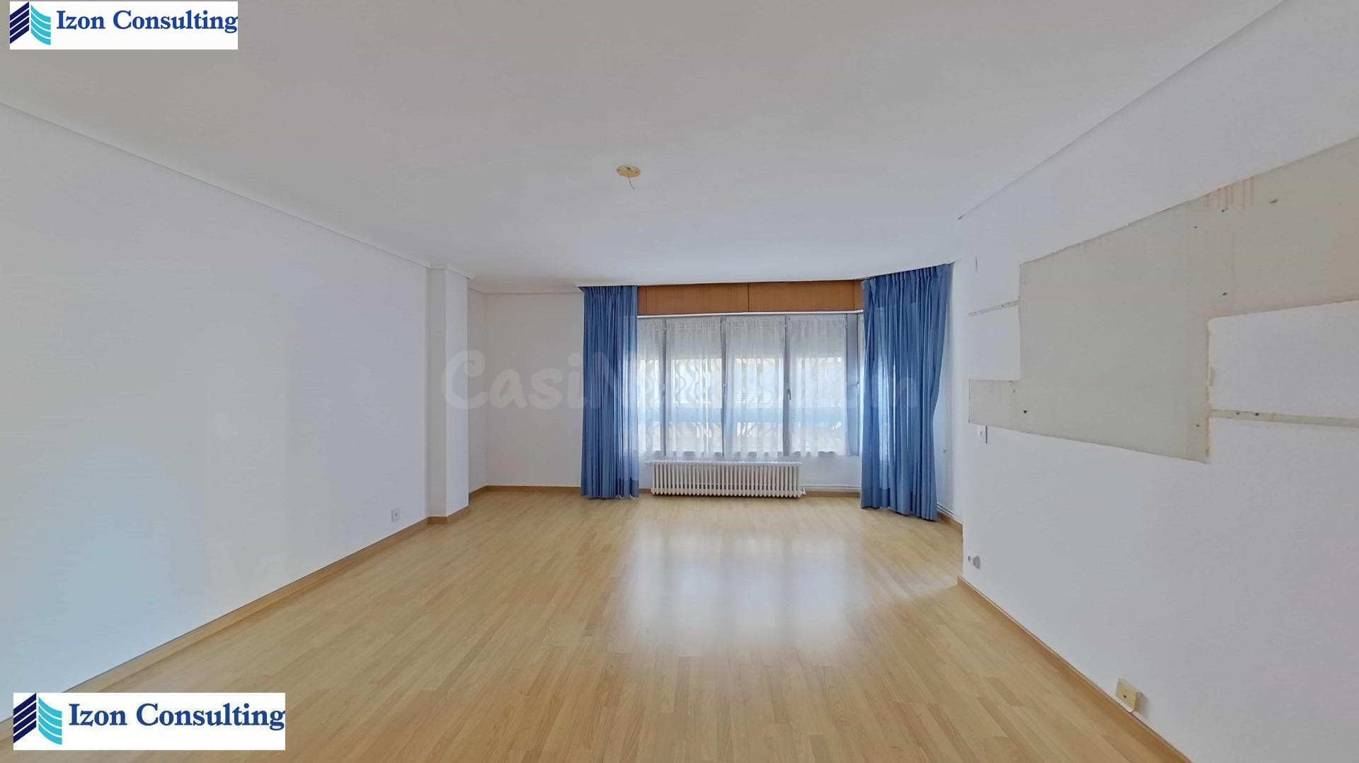 VIVIENDA ÚNICA EN EL CENTRO DE ALBACETE CON 6 habitaciones,  - foto 2