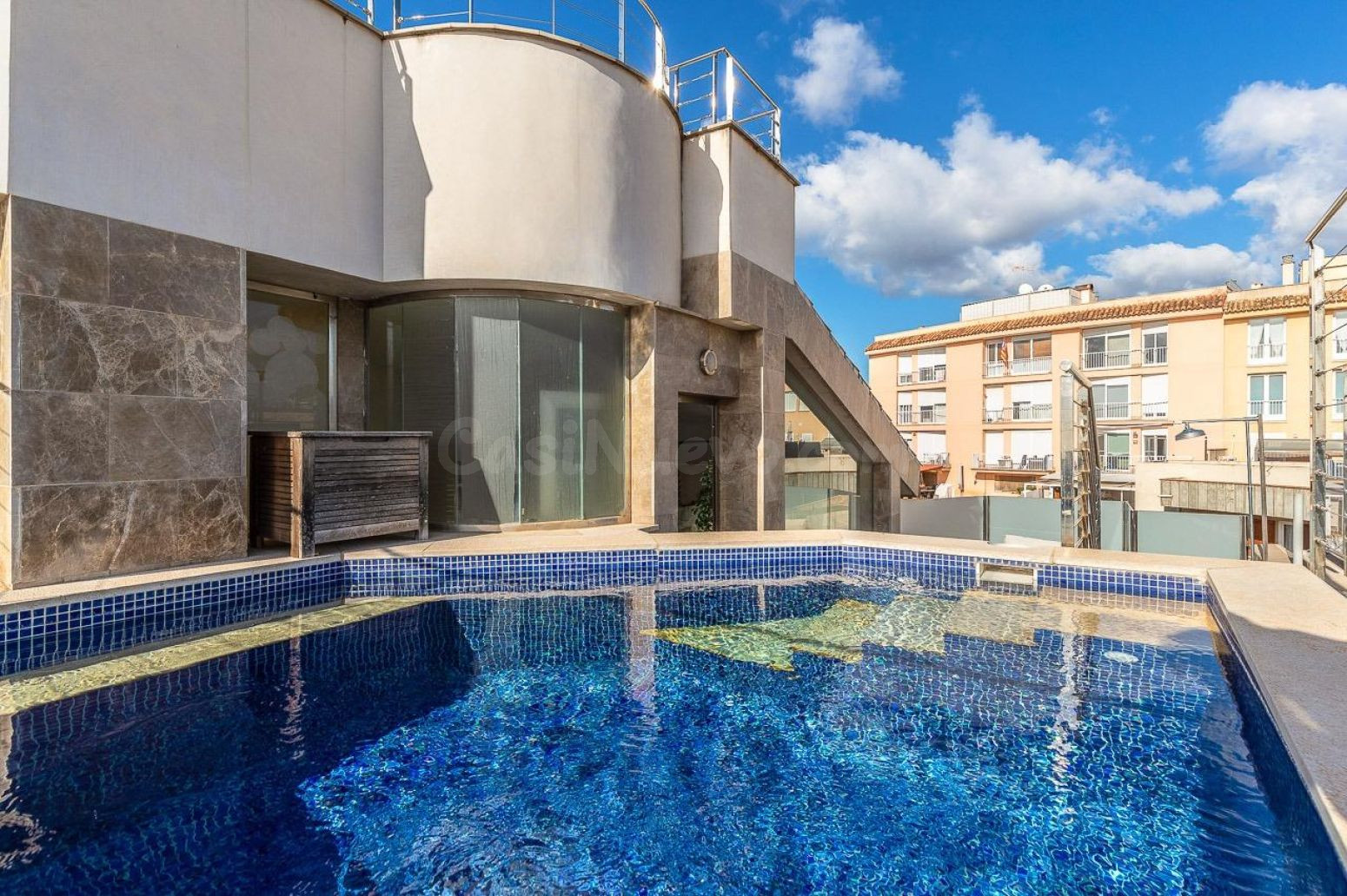 Ático con piscina y garaje en Establiments