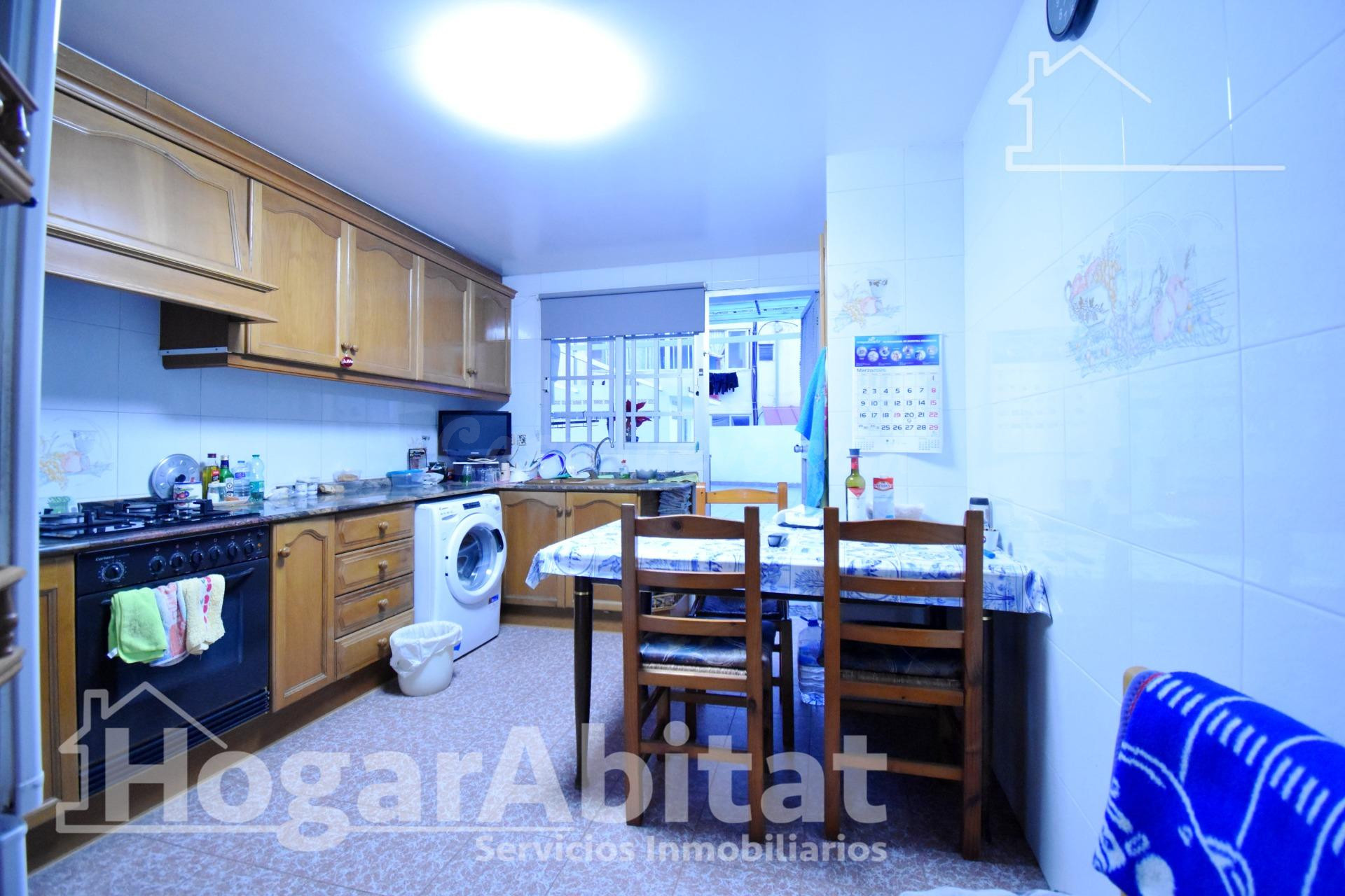 MUY AMPLIO CON TERRAZA, BARBACOA Y TRASTERO - foto 5