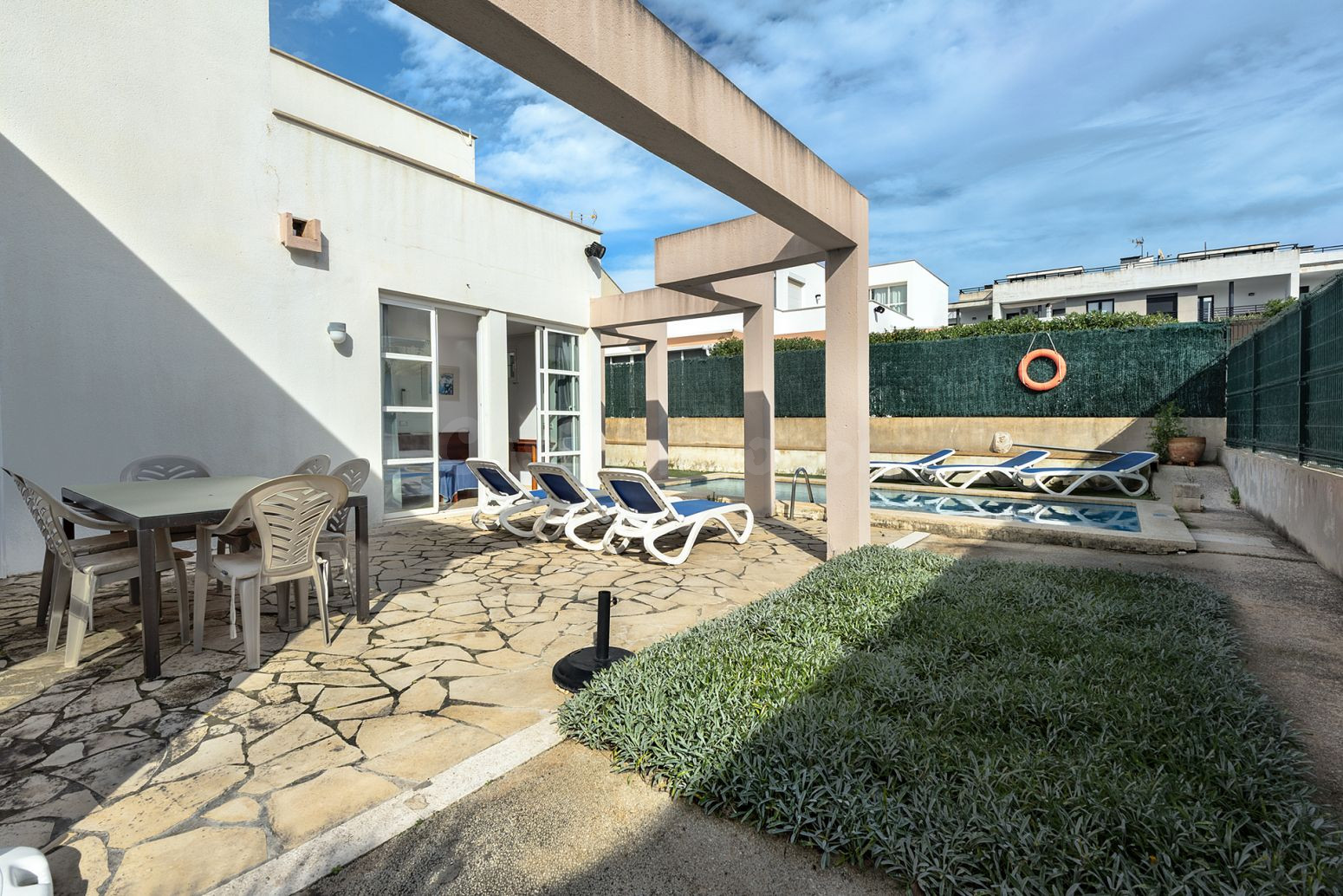 Villa Independiente. Confort, Espacio y Licencia Vacacional - foto 4