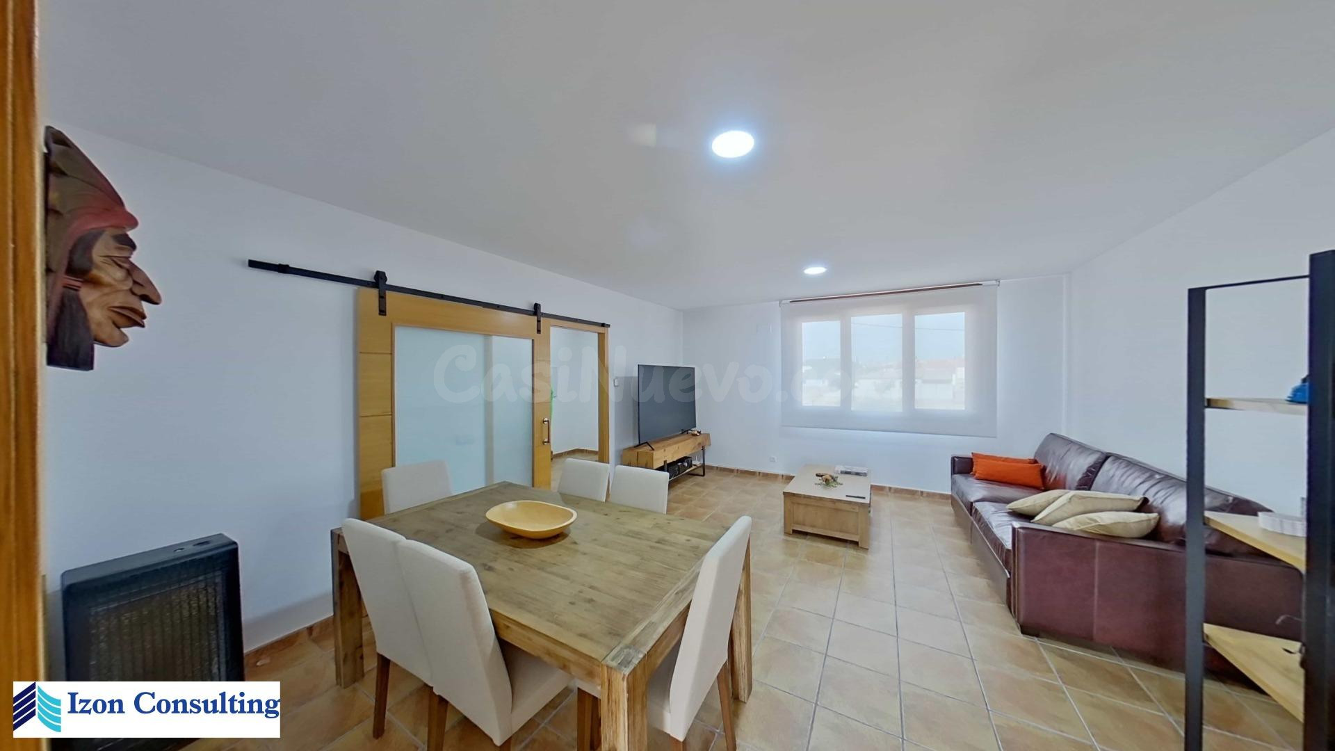 VIVIENDA CUATRO DORMITORIOS TRES BAÑOS Y UN ASEO CON PATIO+S - foto 3