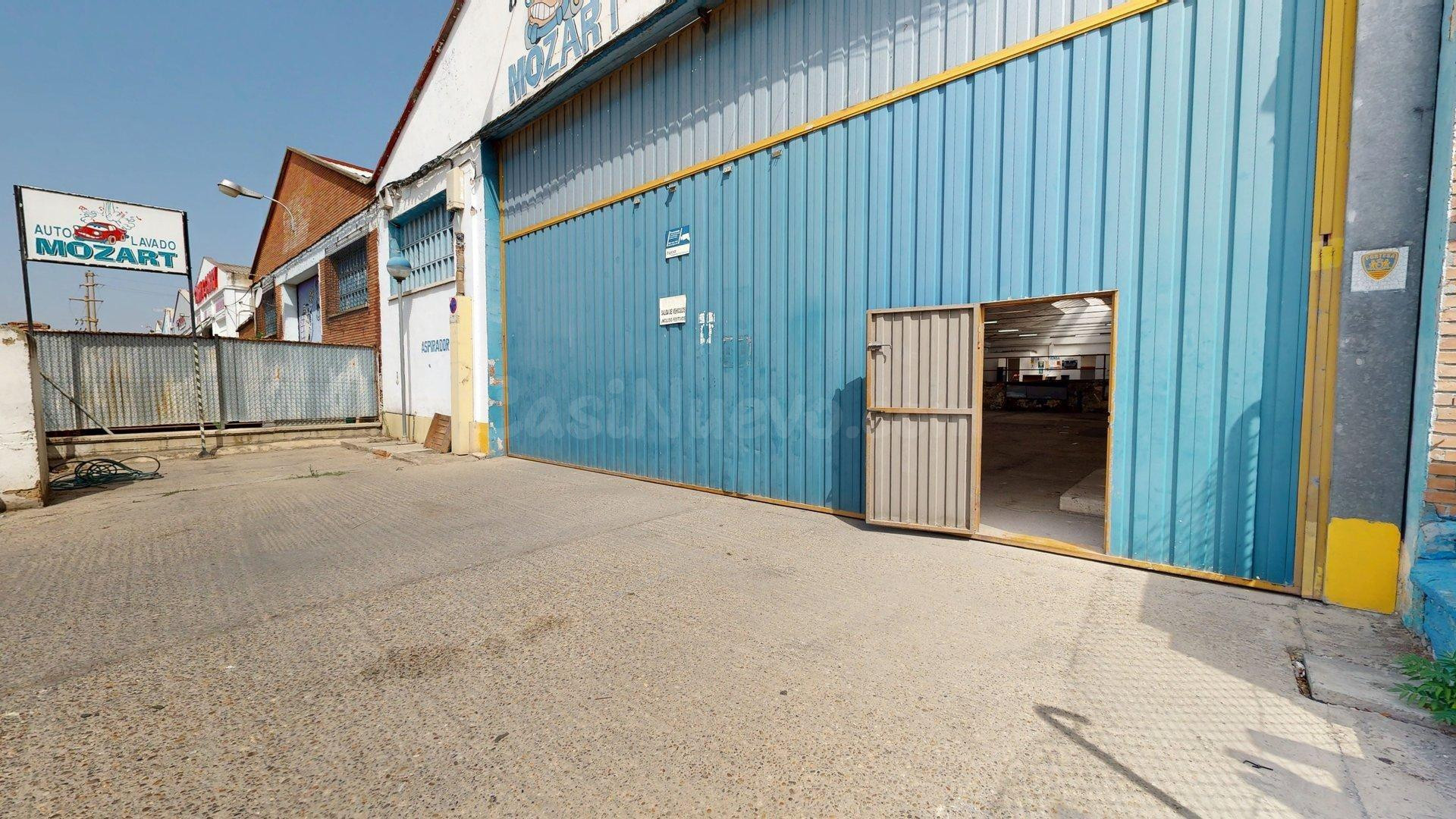 Nave industrial en venta en Zaragoza, Azucarera | 663 m2 y g - foto 2