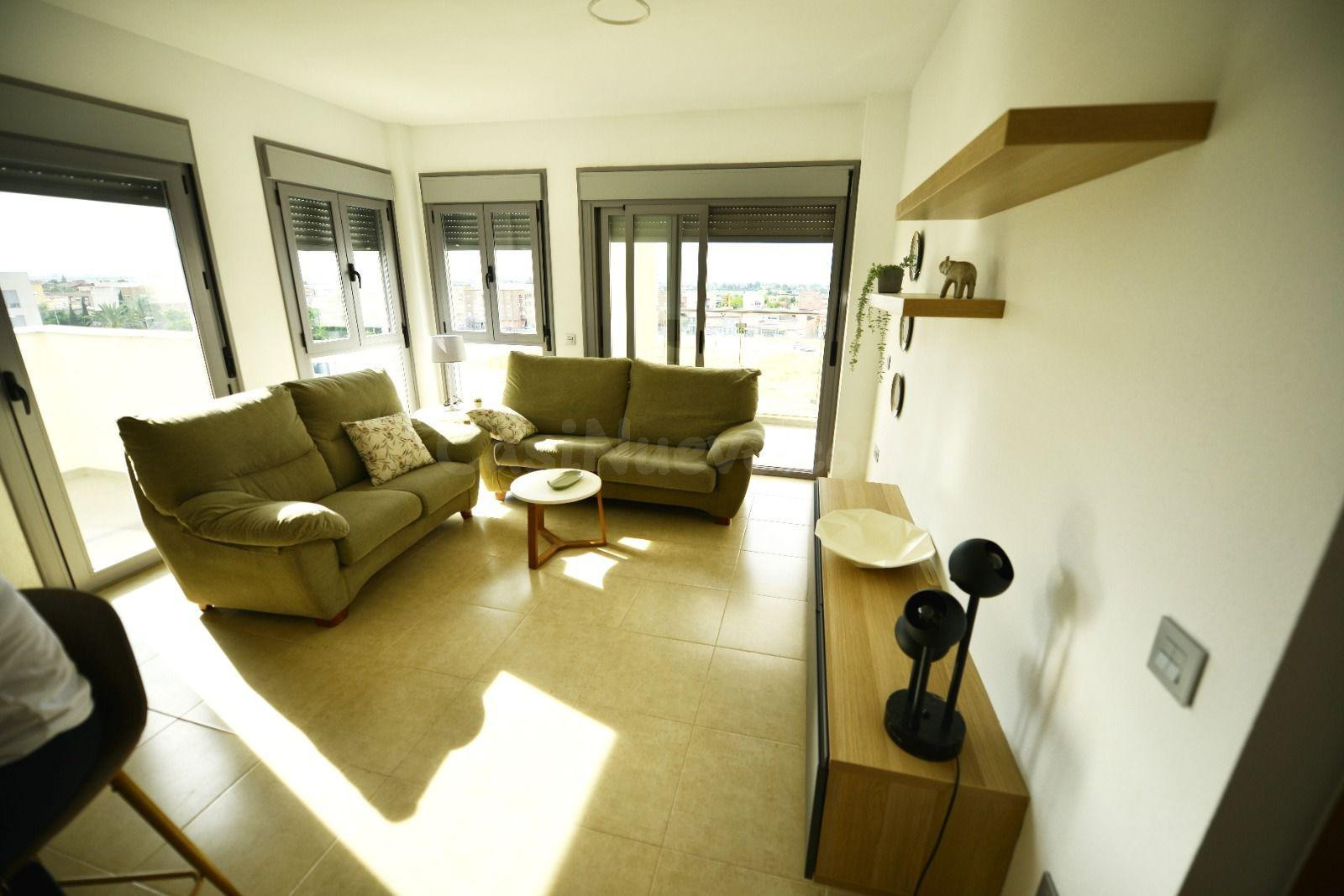 Apartamento exterior junto al tranvía | Piscina, gimnasio y 