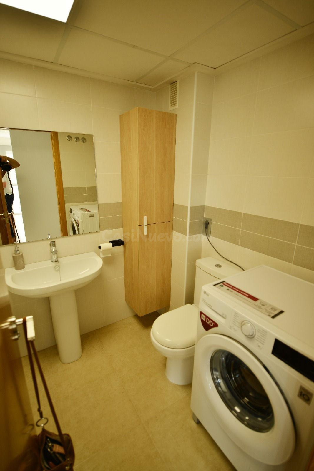 Apartamento exterior junto al tranvía | Piscina, gimnasio y  - foto 4