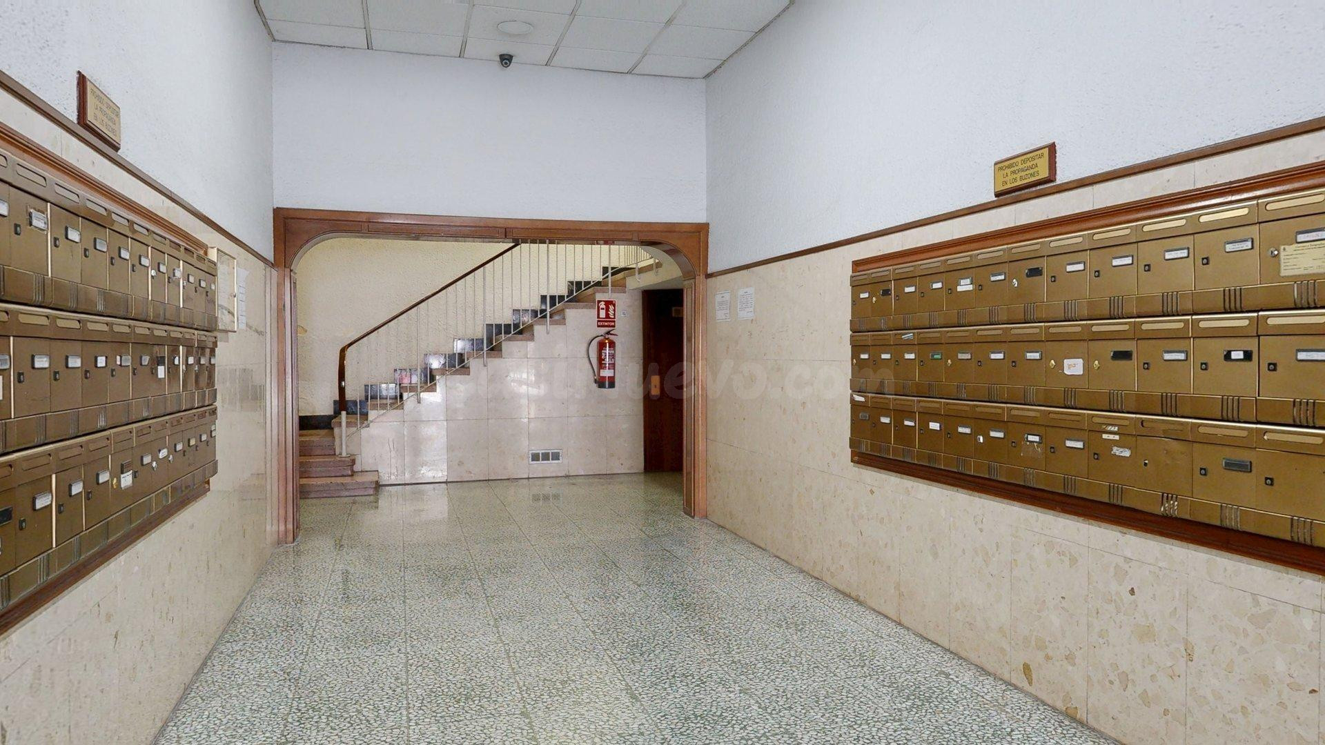 Piso en venta en Camino de las Torres, perfecto para vivir o - foto 3