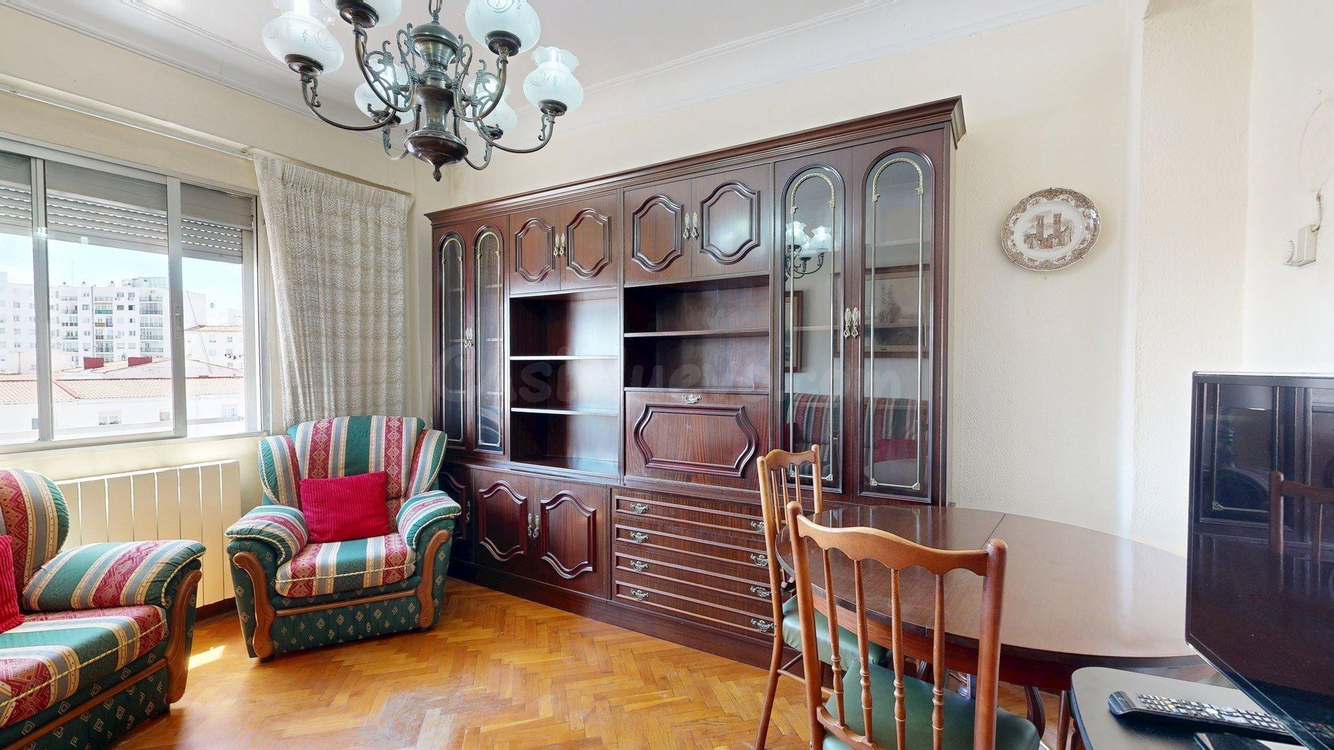 Piso en venta en Camino de las Torres, perfecto para vivir o - foto 5
