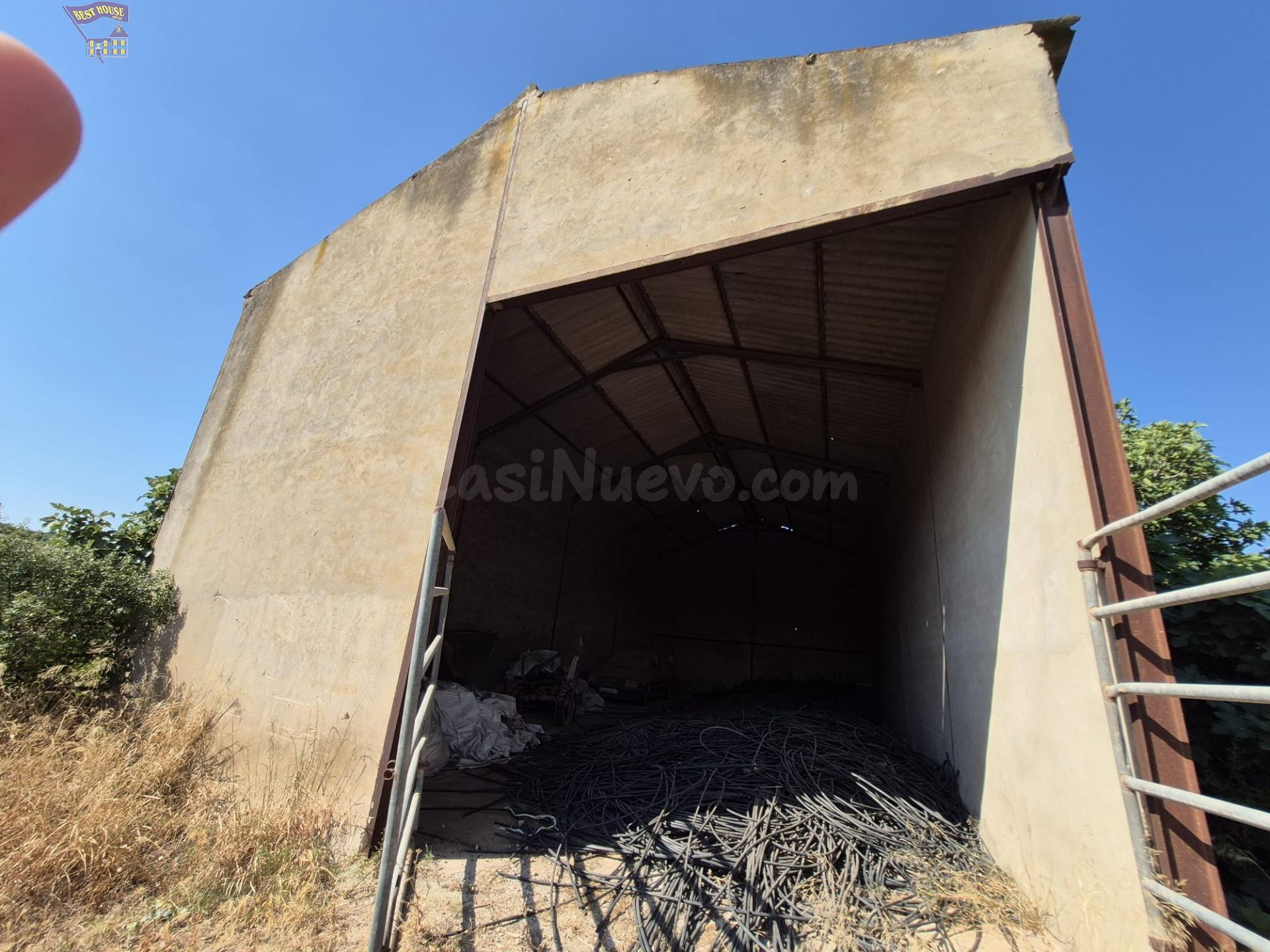 SE ALQUILA NAVE EN ZONA DE LA PEDROSA - foto 2