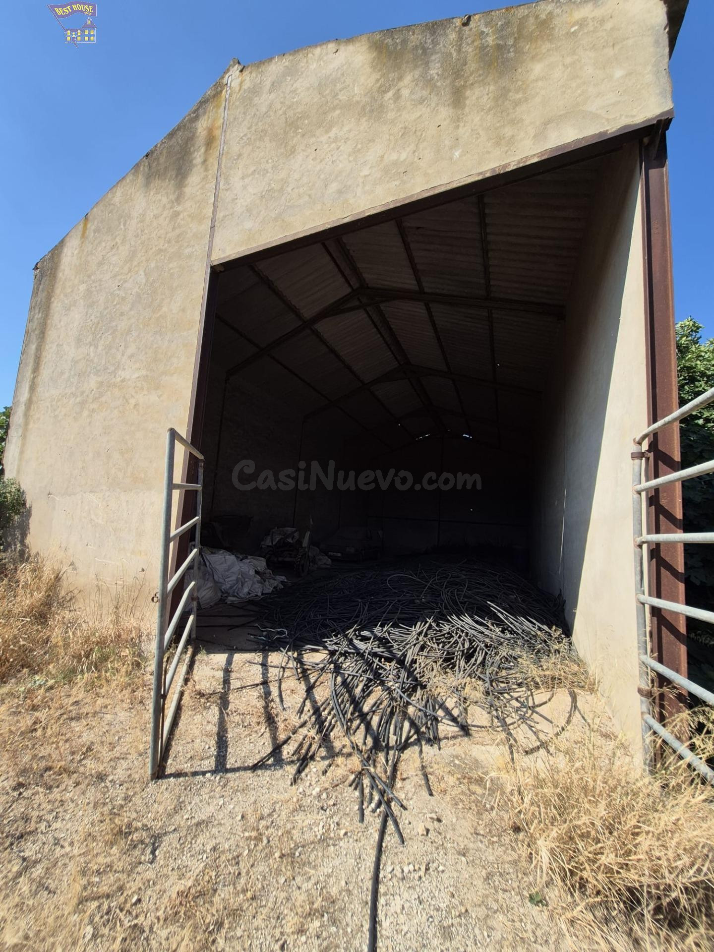 SE ALQUILA NAVE EN ZONA DE LA PEDROSA - foto 3