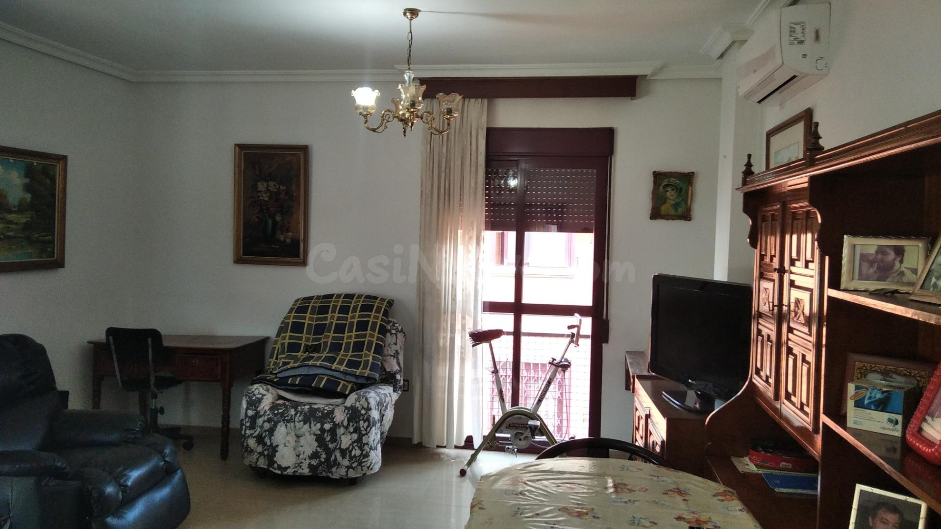 PISO EN PERFECTO ESTADO DE CONSERVACIÓN EN PLENO CENTRO DE C - foto 2