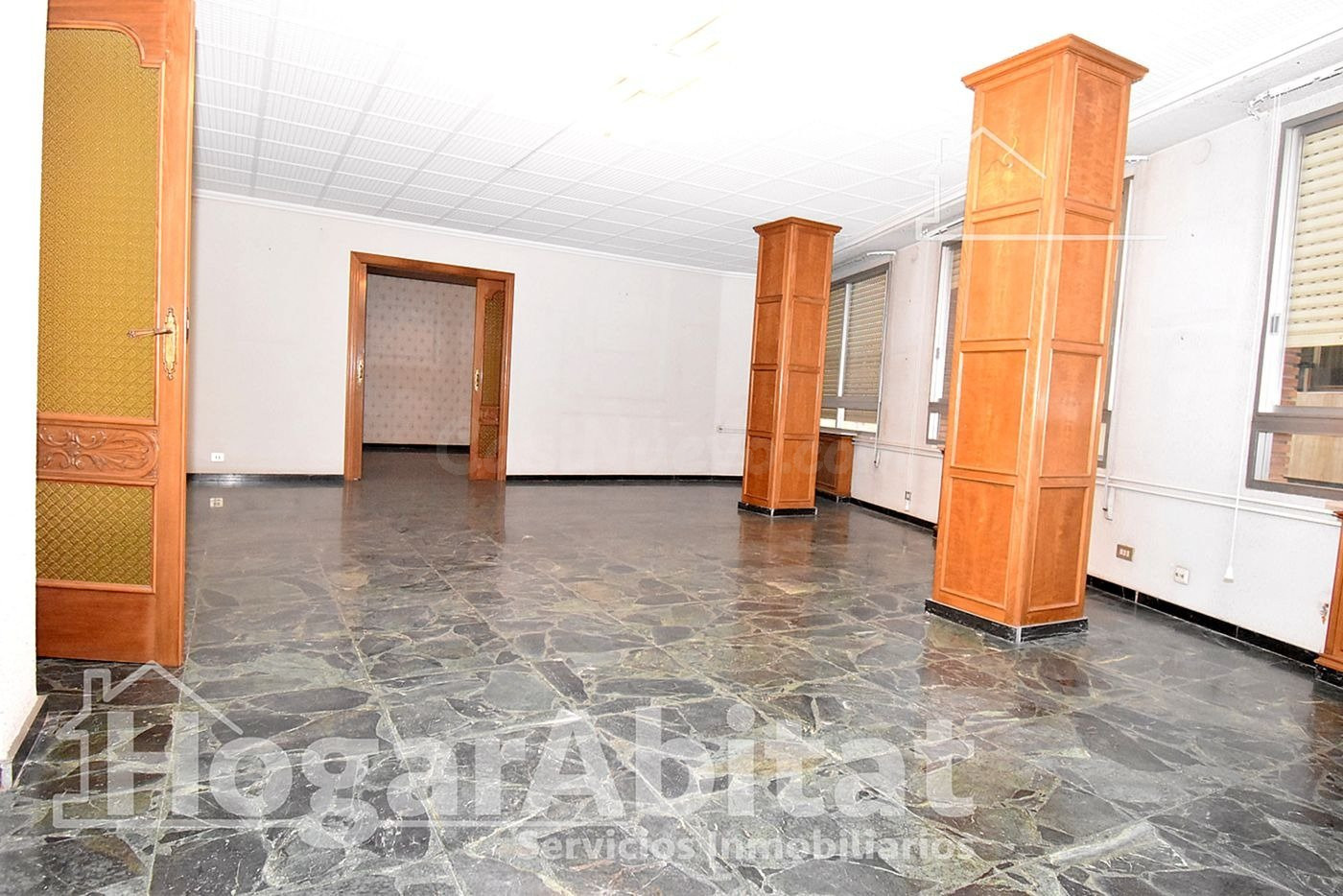 OPORTUNIDAD DE INVERSIÓN. DISFRUTA DE UNA VIVIENDA CON OFICI - foto 5