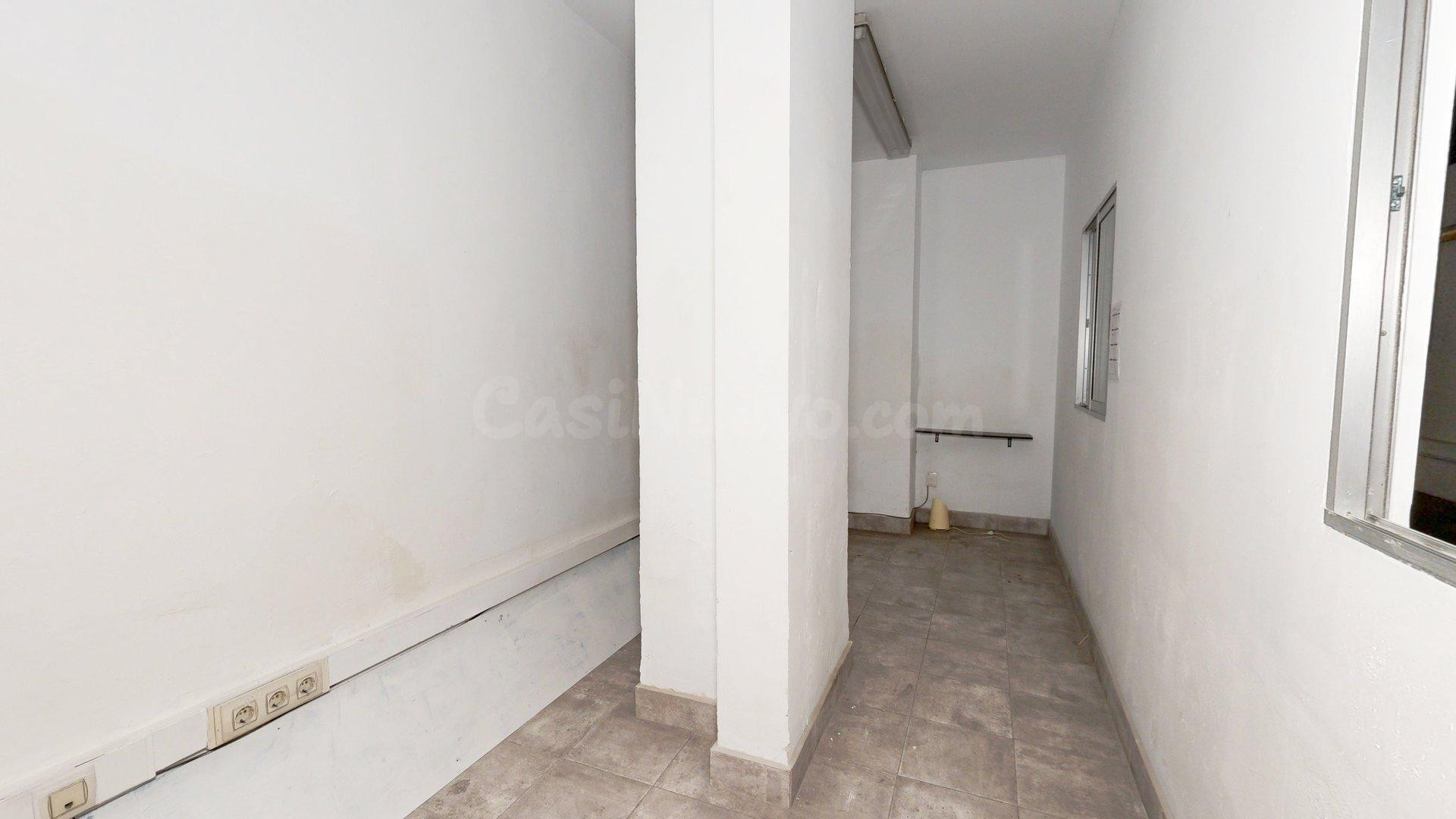 Local comercial en venta o alquiler junto a Paseo Sagasta: 1 - foto 3