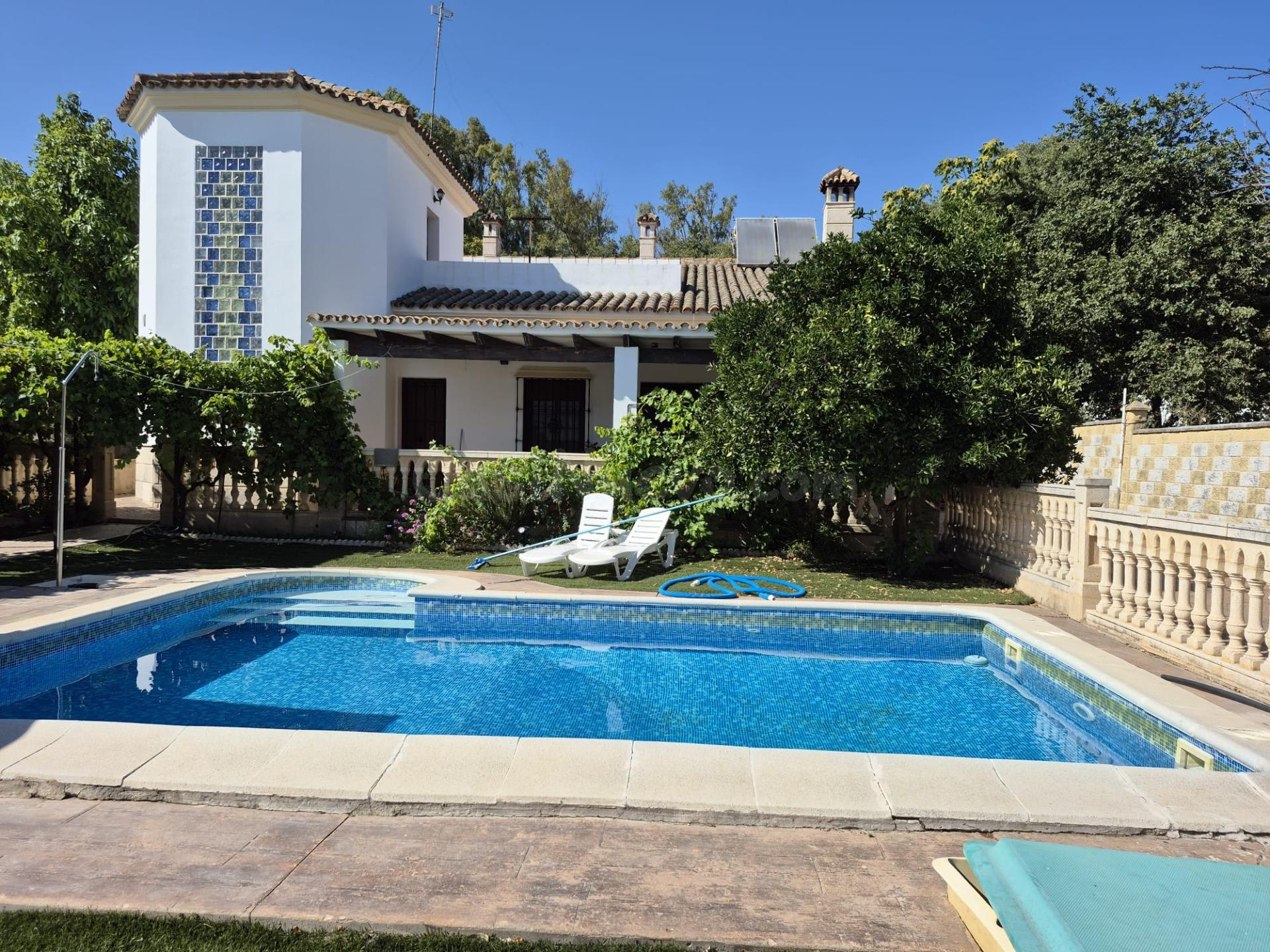 SE VENDE CHALET EN ZONA JUNTA DE LOS RÍOS - foto 3
