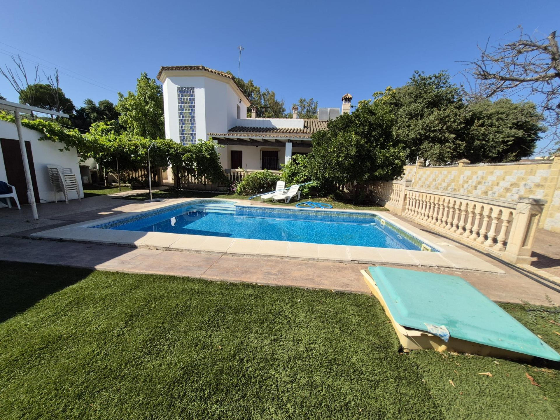 SE VENDE CHALET EN ZONA JUNTA DE LOS RÍOS - foto 4