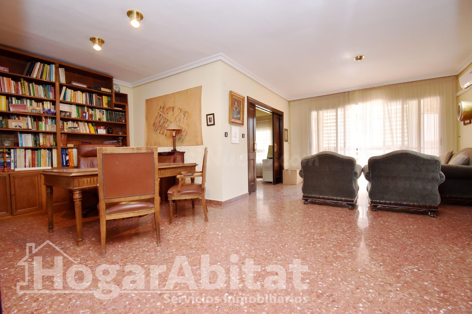 EXTERIOR EN RESIDENCIAL CON GARAJE, ASCENSOR, TERRAZA Y TRAS - foto 5