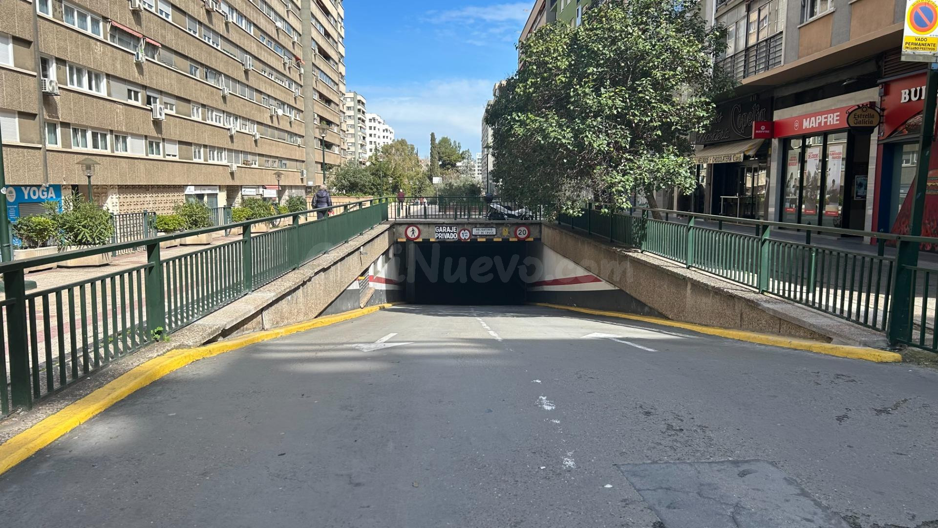Garaje con trastero en Plaza Roma – Urbanización Parque Roma - foto 3