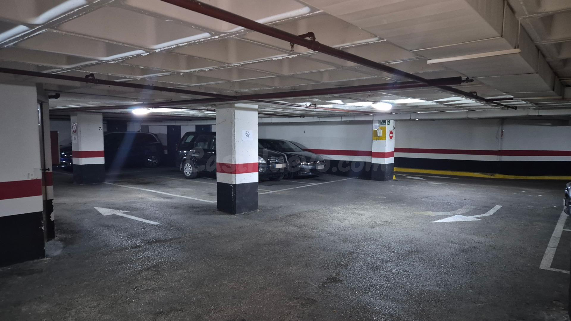 Garaje con trastero en Plaza Roma – Urbanización Parque Roma - foto 4