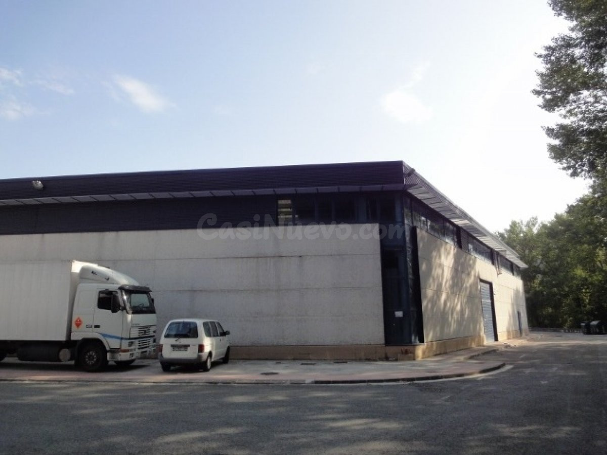 Nave industrial 5000m² en venta - Arre - foto 2