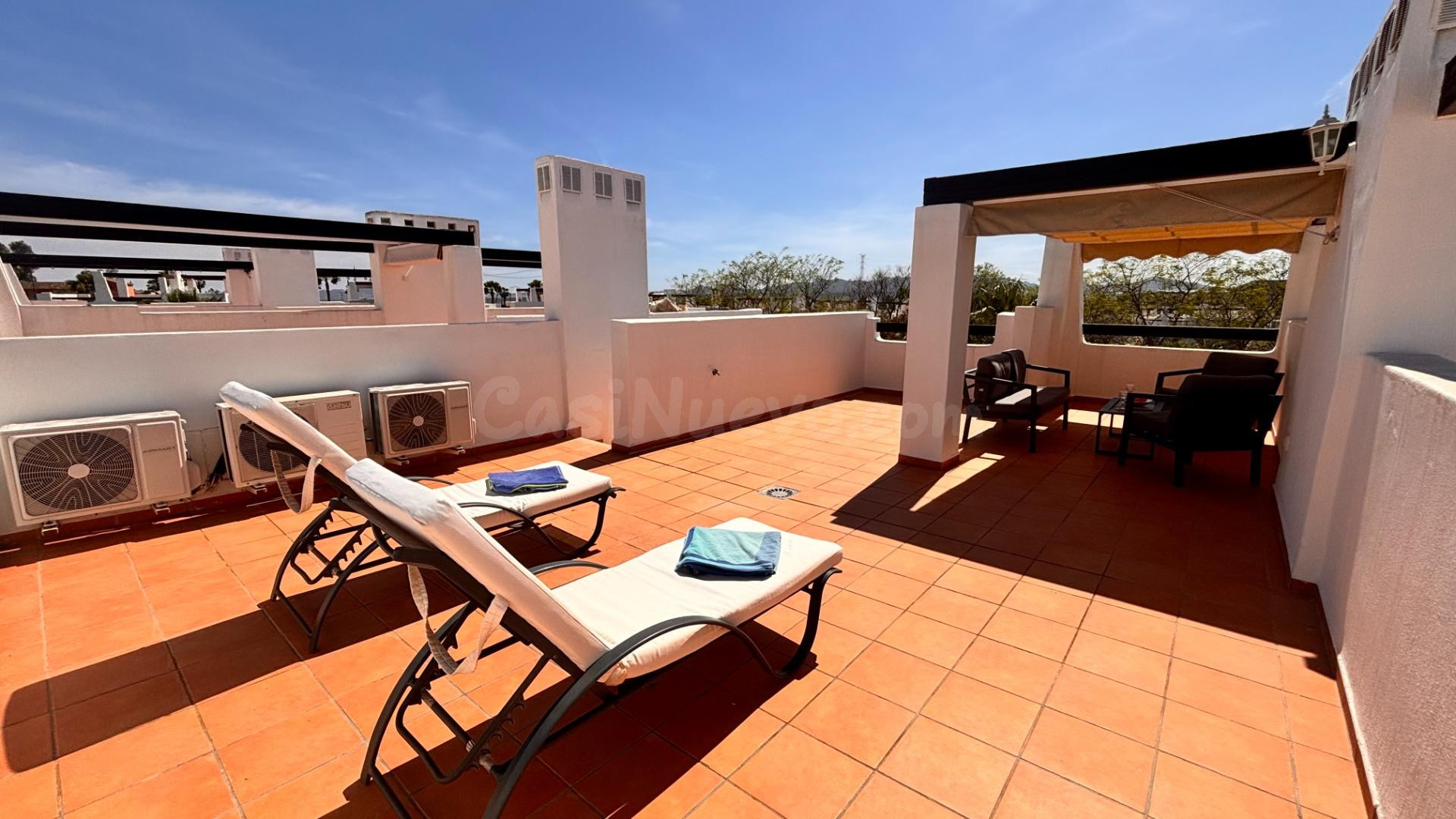 Precioso Ático 2 Dormitorios con Gran Solarium Privado, Pisc