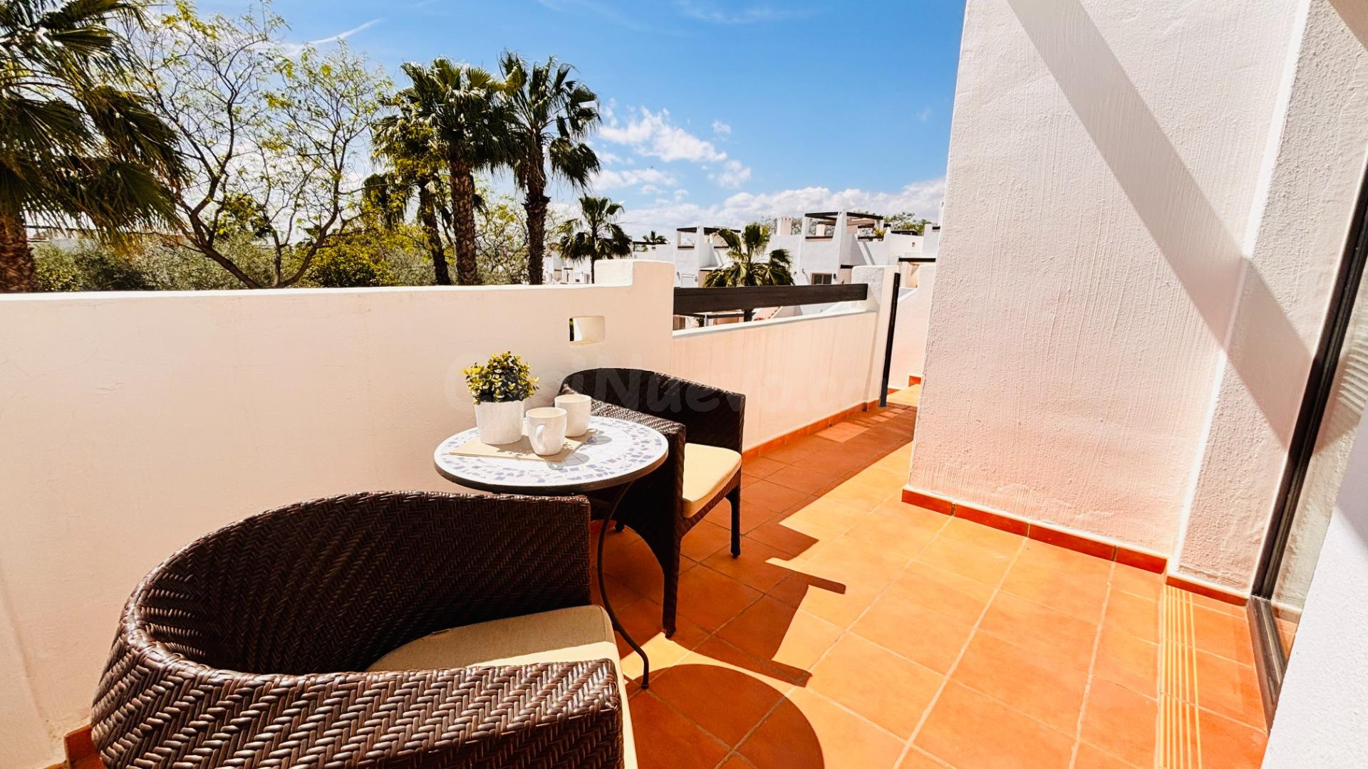 Precioso Ático 2 Dormitorios con Gran Solarium Privado, Pisc - foto 2