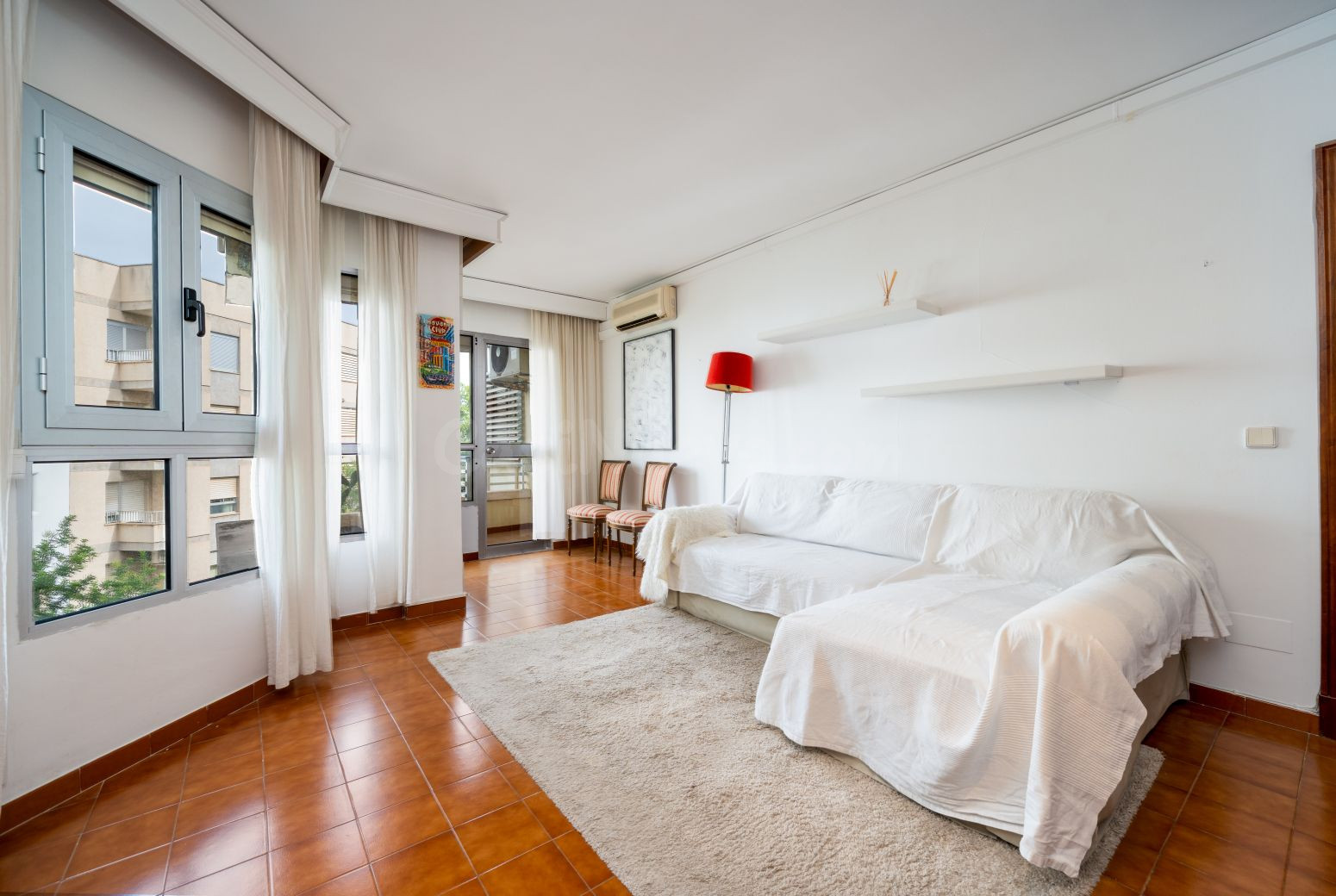 Piso de tres habitaciones en el Fortí - foto 2