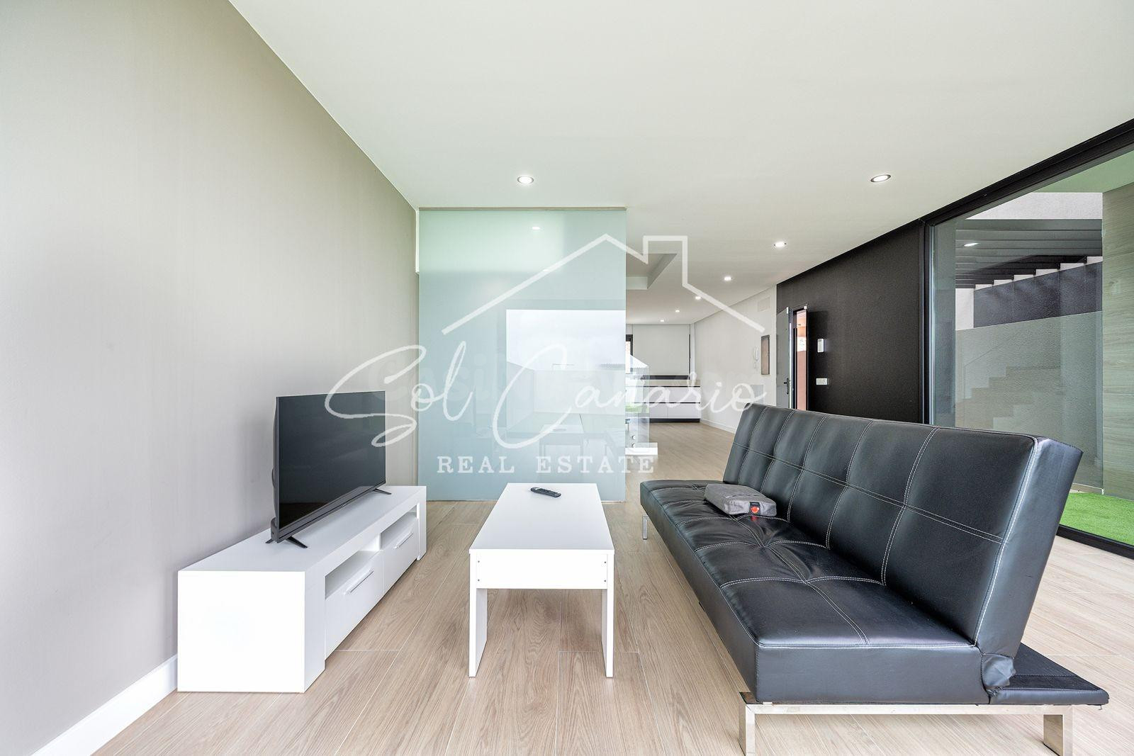 Chalet adosado en venta localizado en Santa María de Guía - foto 2