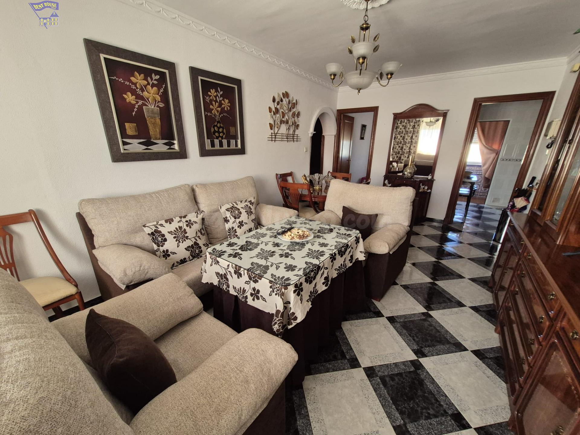 SE VENDE PISO EN ZONA DE JÉDULA - foto 2