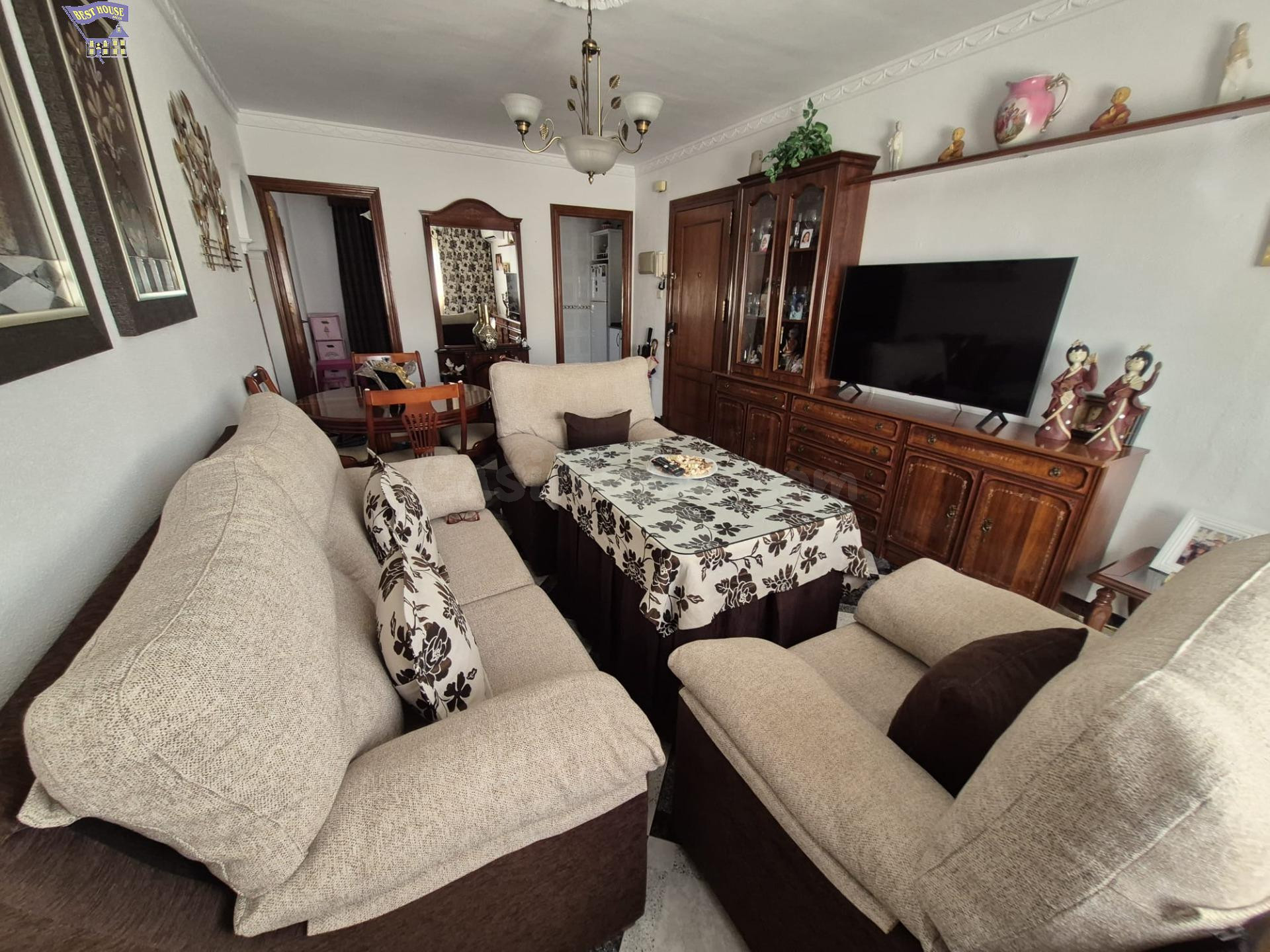 SE VENDE PISO EN ZONA DE JÉDULA - foto 4