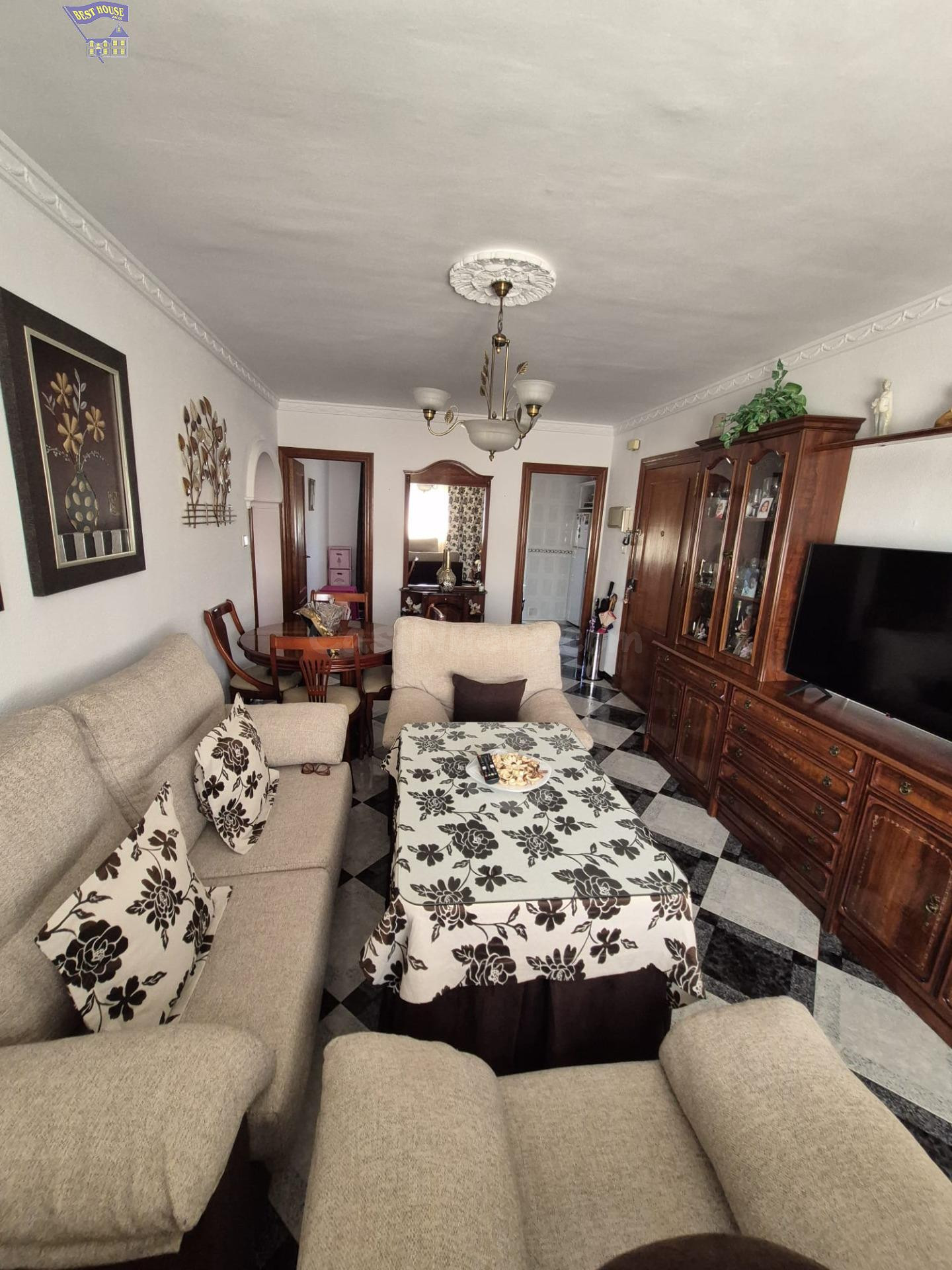 SE VENDE PISO EN ZONA DE JÉDULA - foto 5