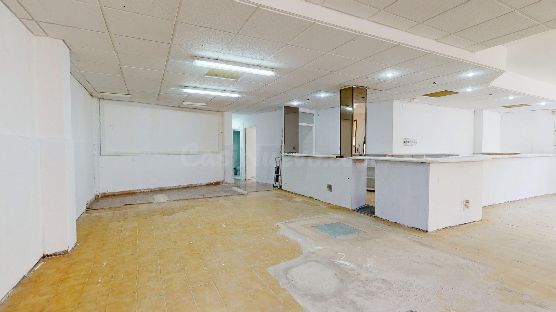 Local comercial en venta en Valdefierro: 162 m2 en esquina p - foto 2