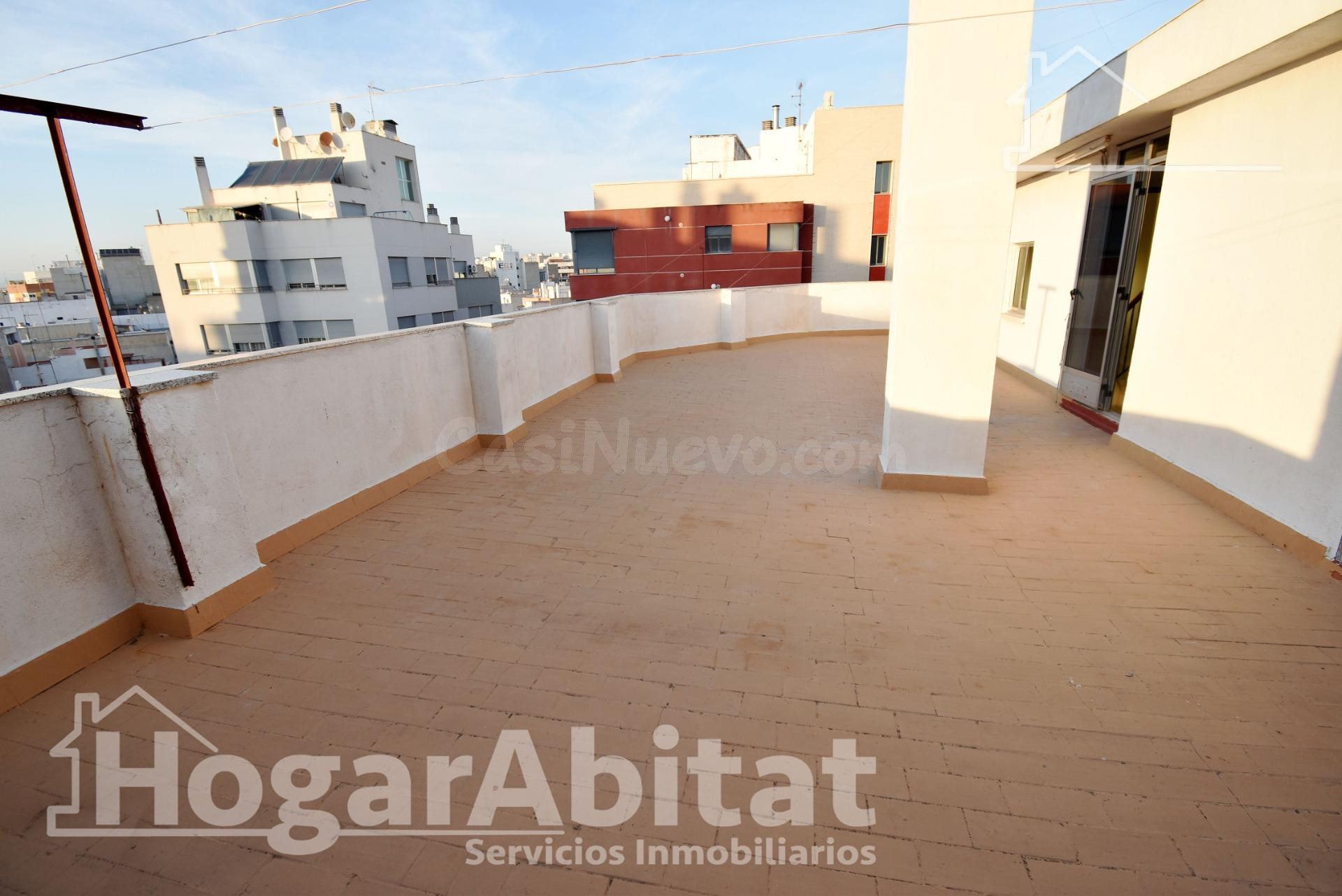 ¡OPORTUNIDAD DE INVERSIÓN! EDIFICIO DE CINCO ALTURAS CON LOC