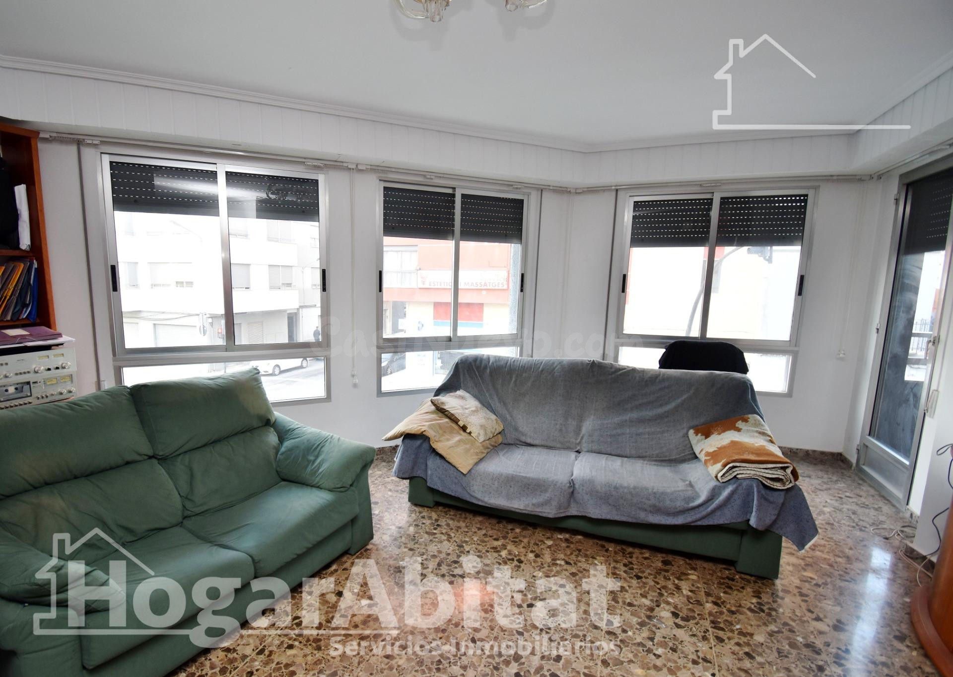 ¡OPORTUNIDAD DE INVERSIÓN! EDIFICIO DE CINCO ALTURAS CON LOC - foto 4