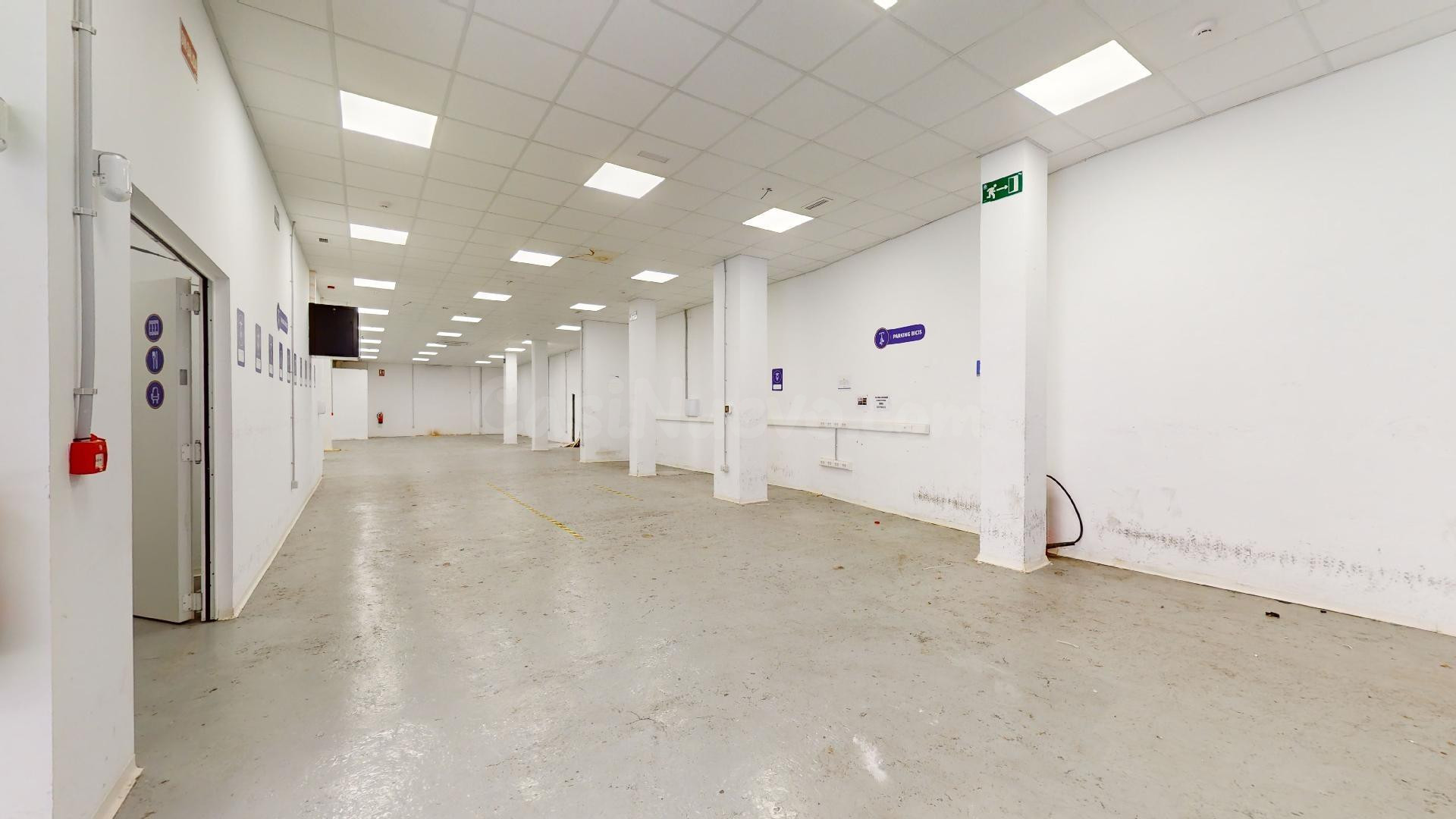 Local comercial de 586 m2 en venta en Las Fuentes, Zaragoza 