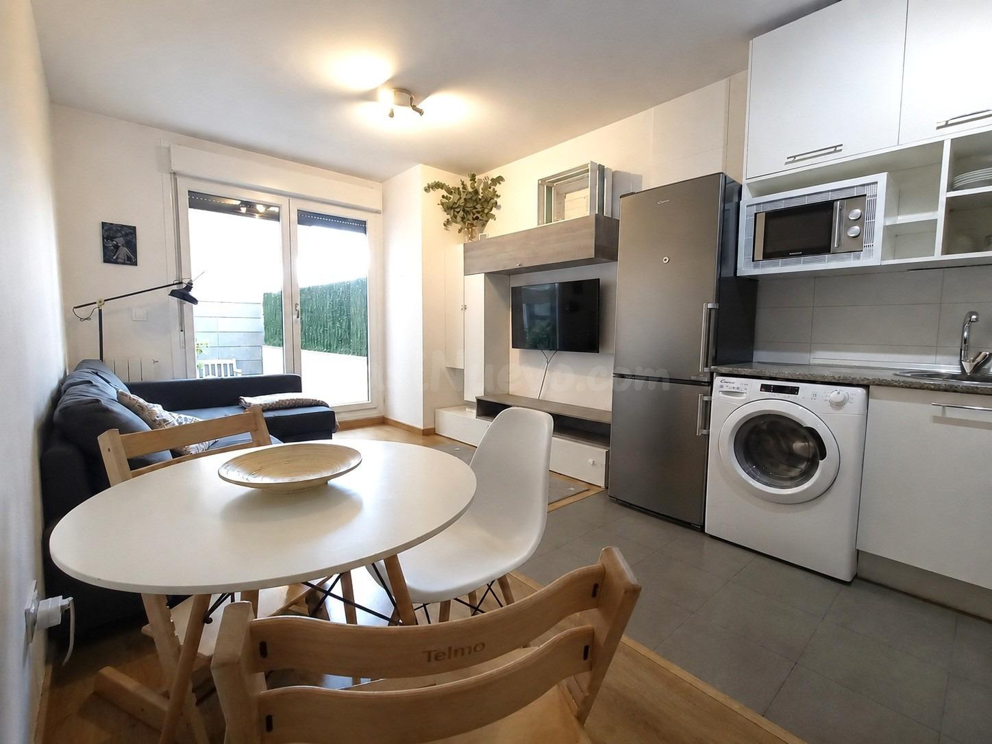 Piso en venta en Calle Adela Bazo, 44 - foto 3