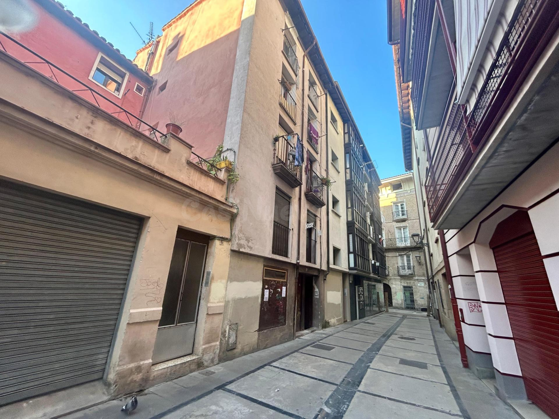 Piso para reformar en venta en Estella – Calle Carpintería