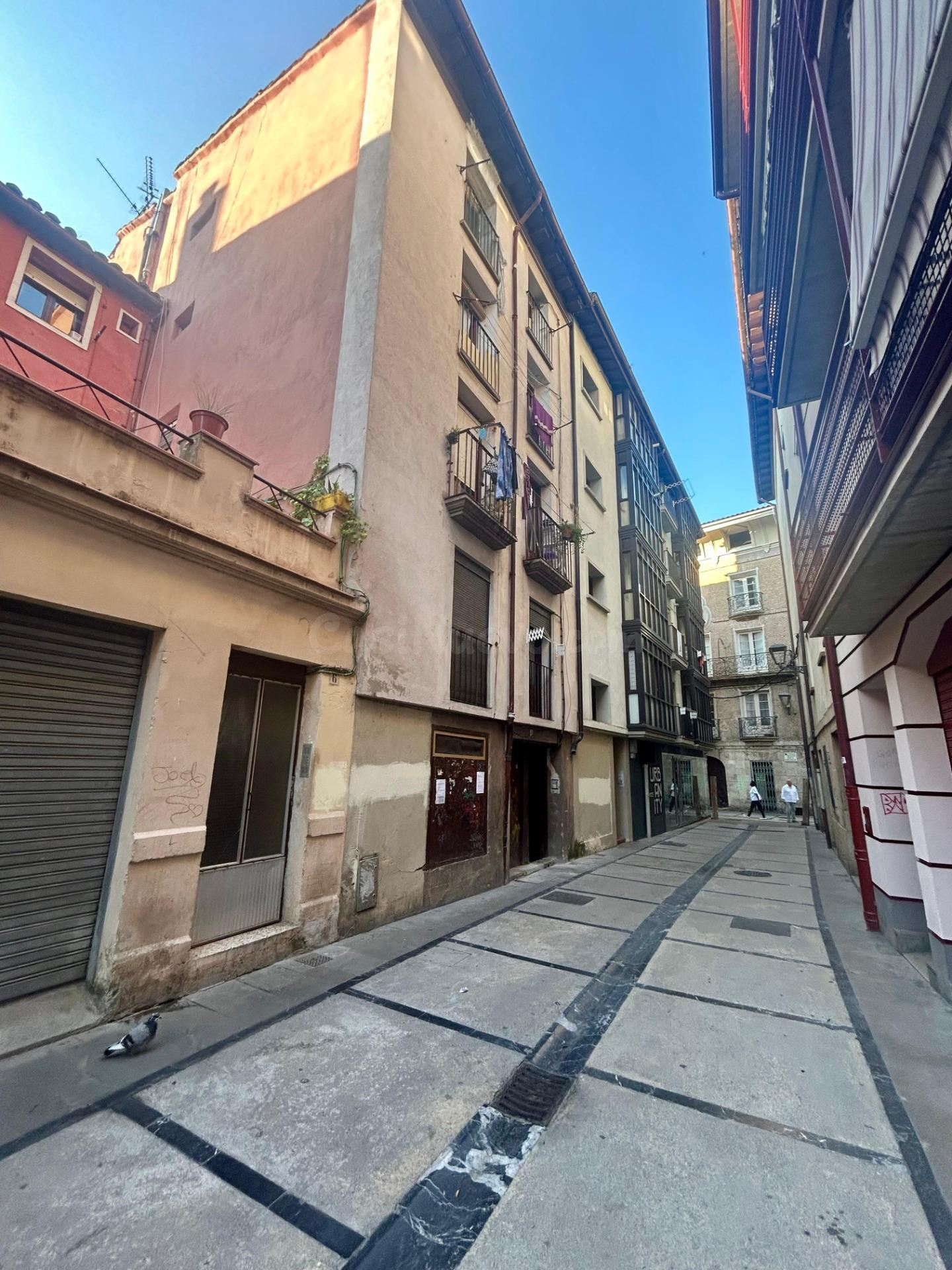 Piso para reformar en venta en Estella – Calle Carpintería - foto 3