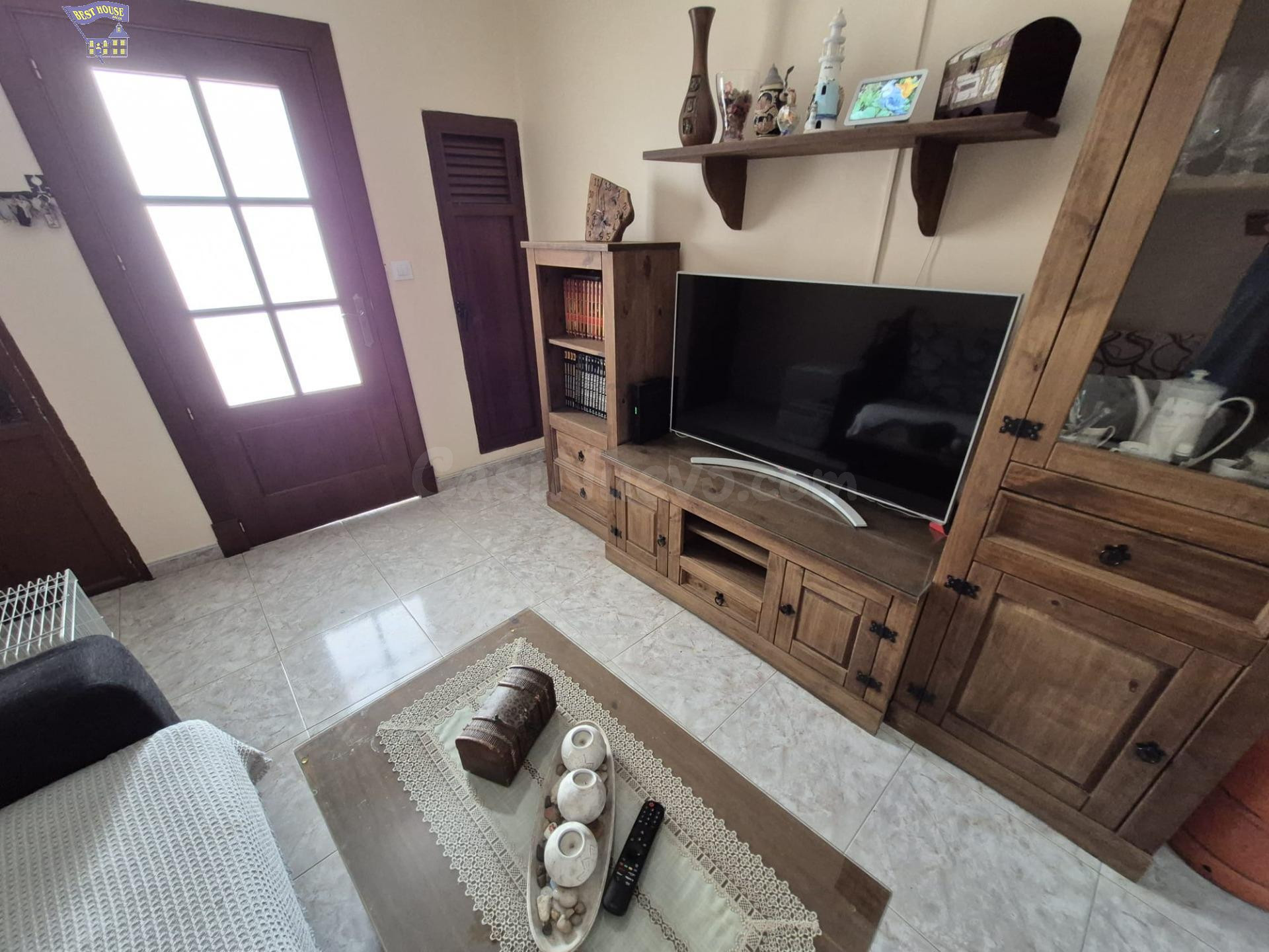 SE VENDE CASA EN ARCOS DE LA RONTERA
