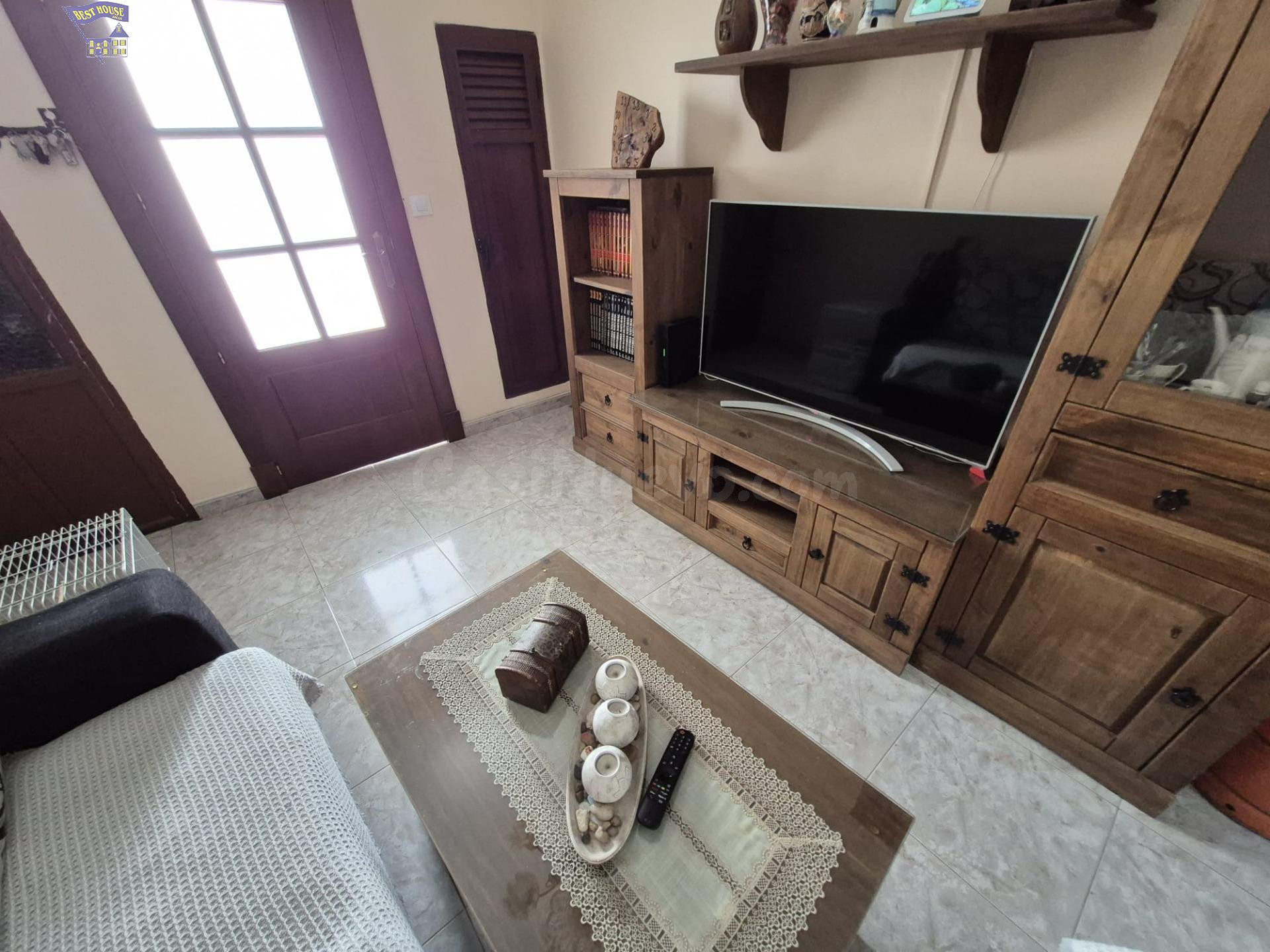 SE VENDE CASA EN ARCOS DE LA RONTERA - foto 2