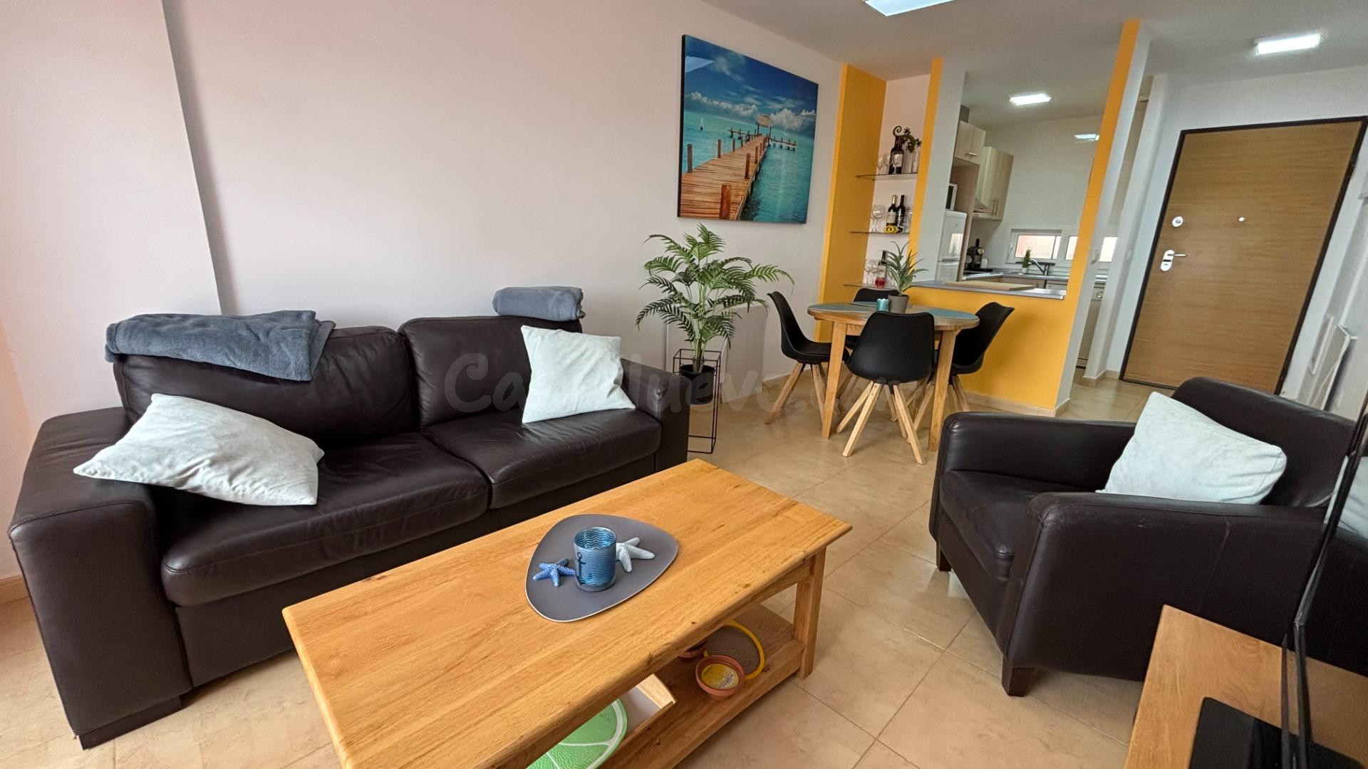 Apartamento con orientación sur, vistas al lago y piscina co - foto 2