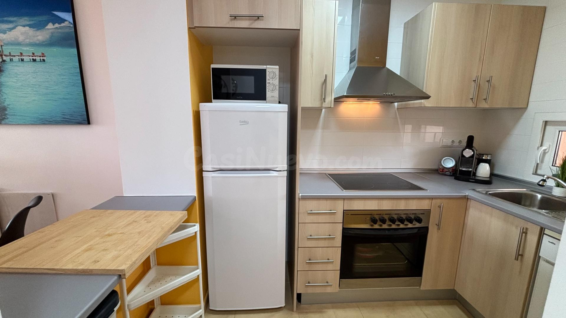 Apartamento con orientación sur, vistas al lago y piscina co - foto 4